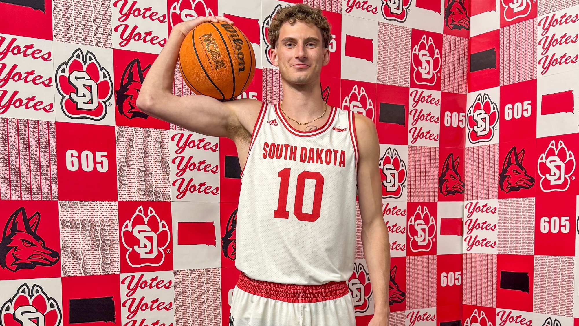 Brandon Domsch recruiting visit photoshoot