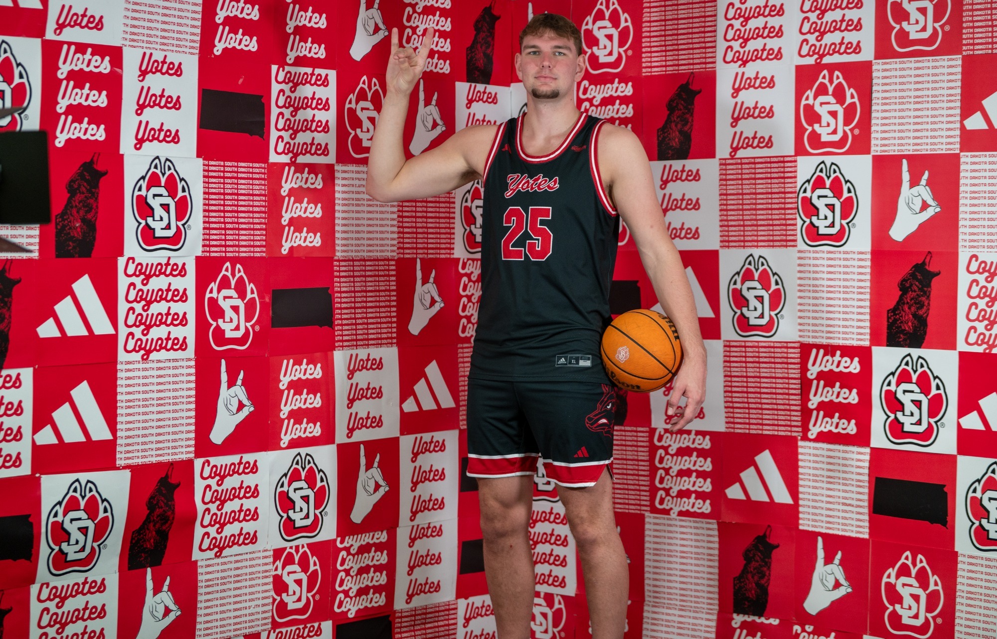 Stef Van Bussel recruiting photoshoot MBB