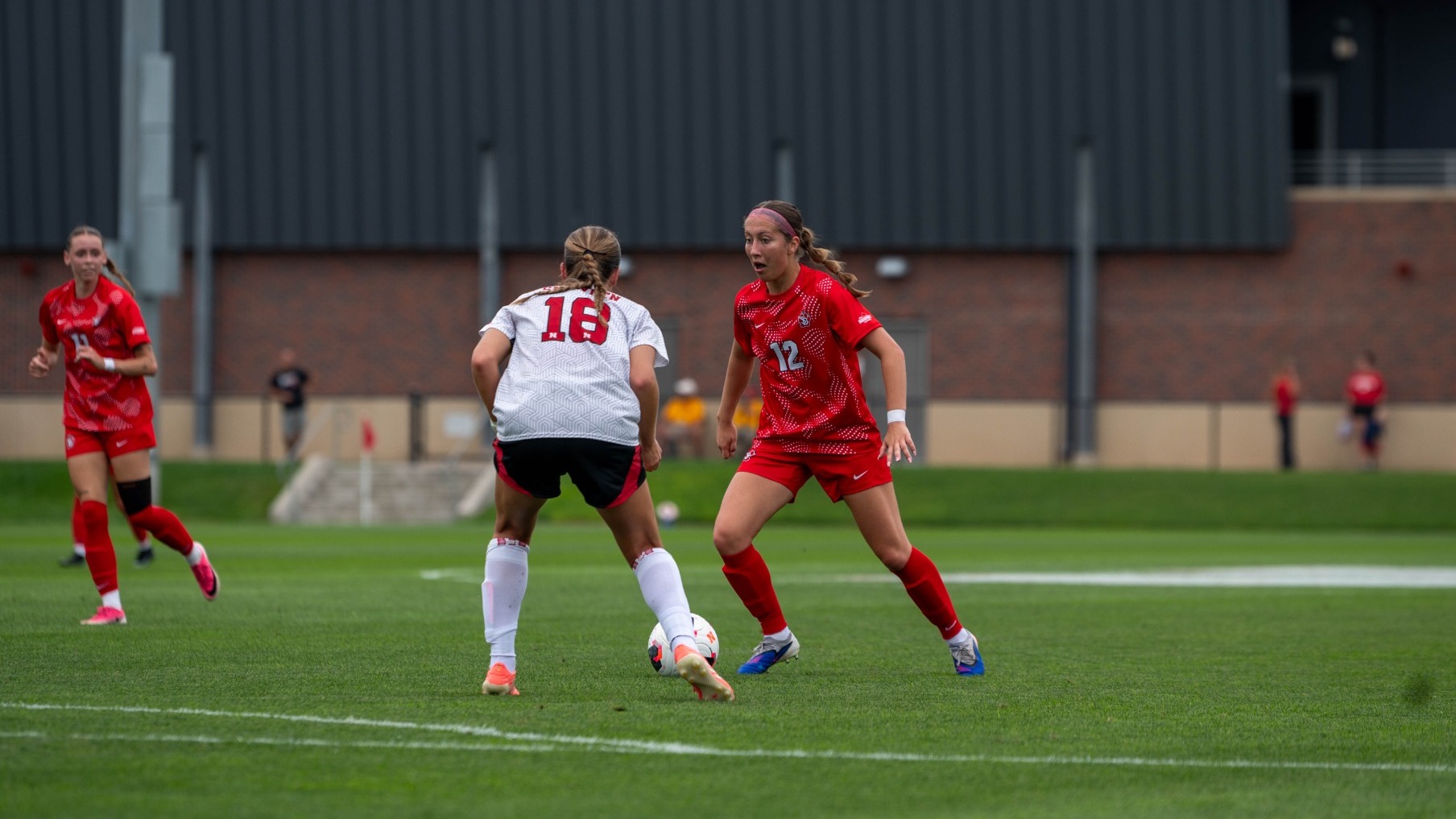 Gabbie Ryan attacking the Nebraska defense.