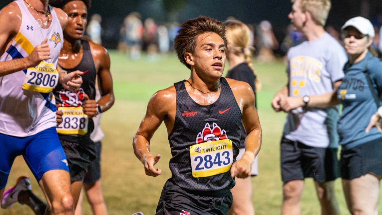 Isaac Ochoa competes at the Augustana Twilight