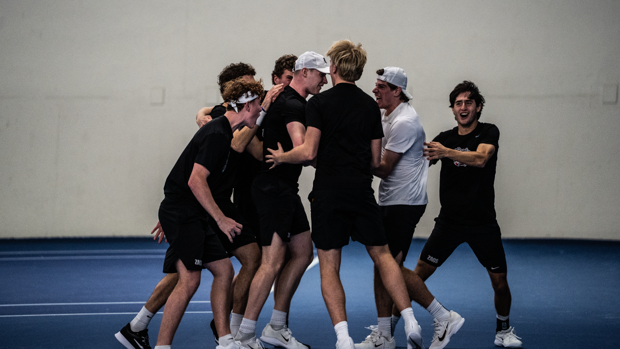 mten huddle