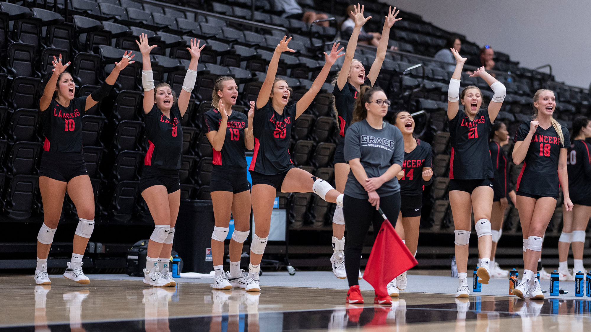 VB bench hands raised win point 2021