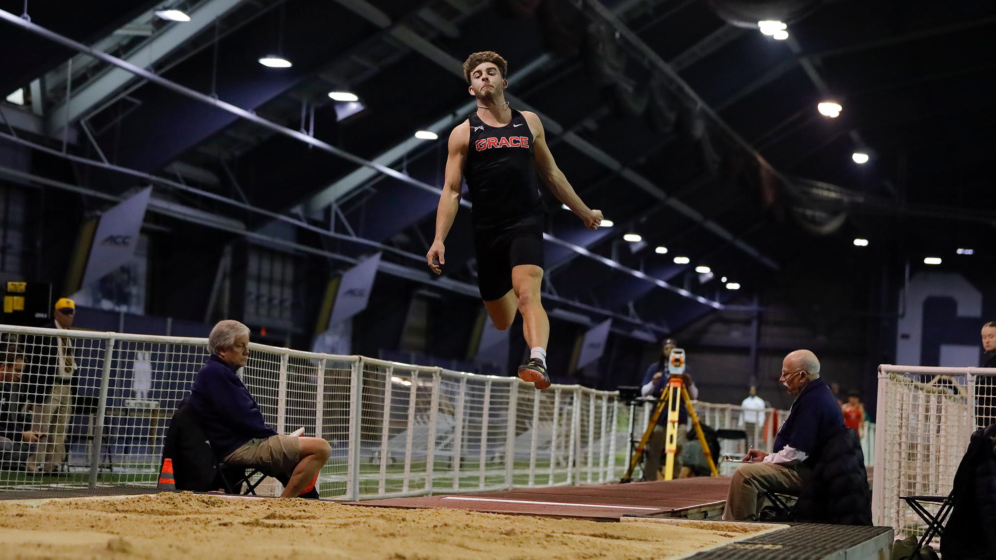 Noah Zimmerman TRACK indoor long jump notre dame 2024