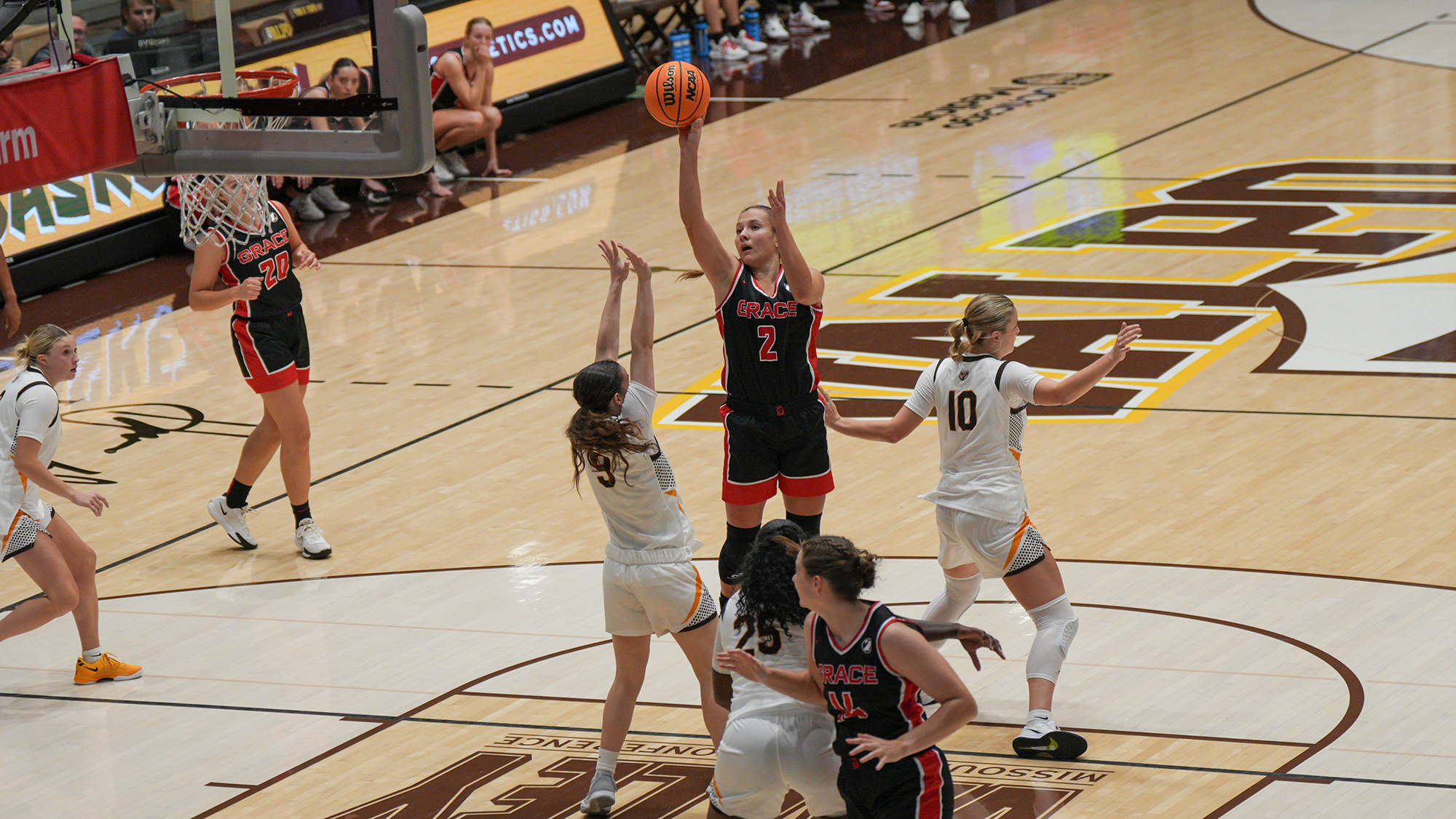 Morganne Houk floater lane WBB 2025