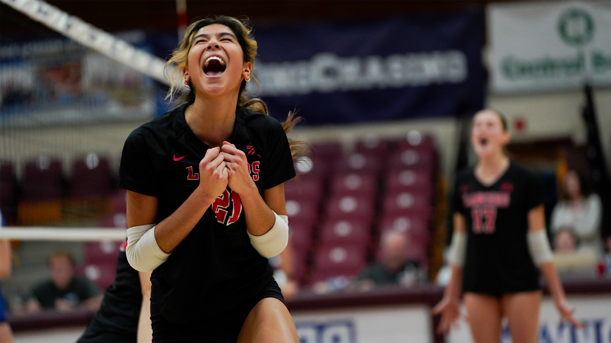 Olivia Yell (bright)