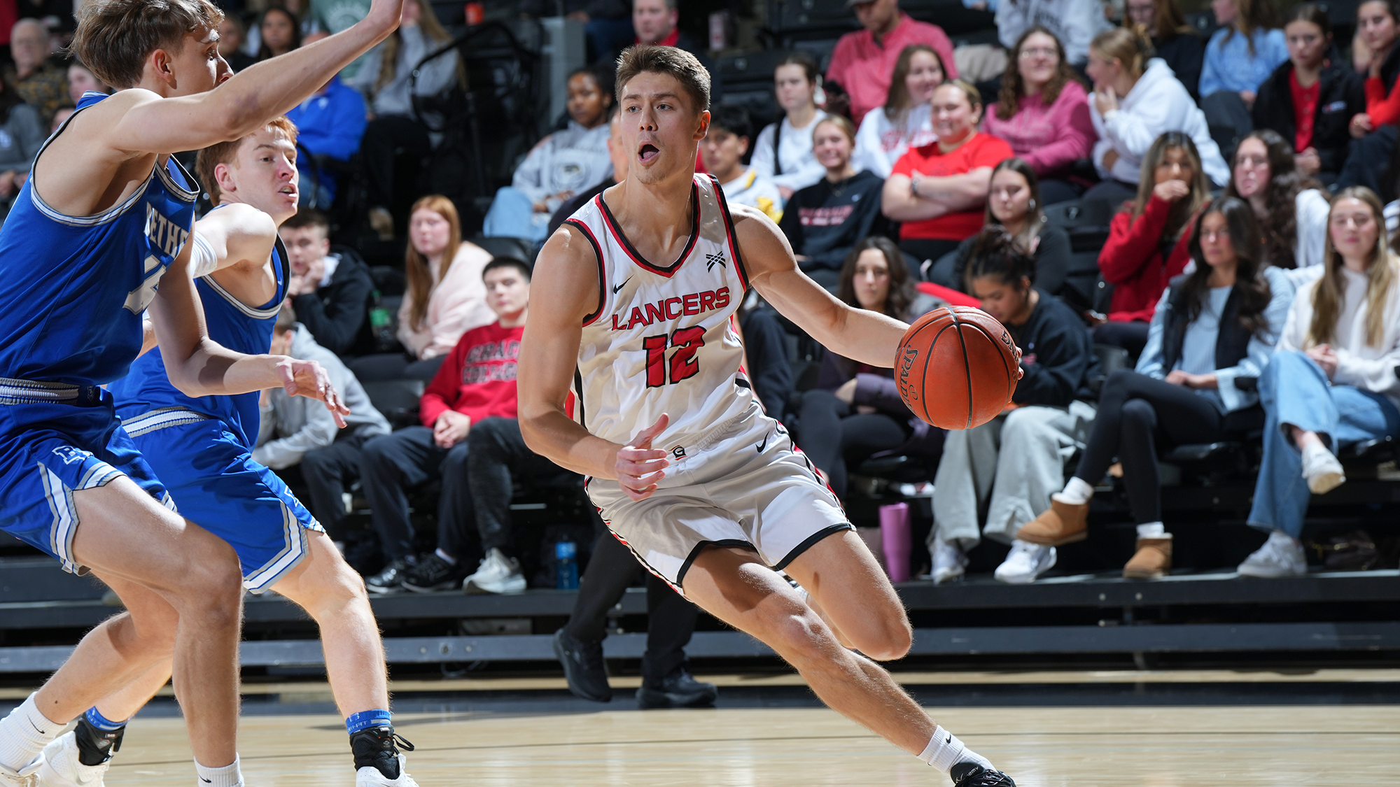 Ian Raasch dribble baseline MBB 2026