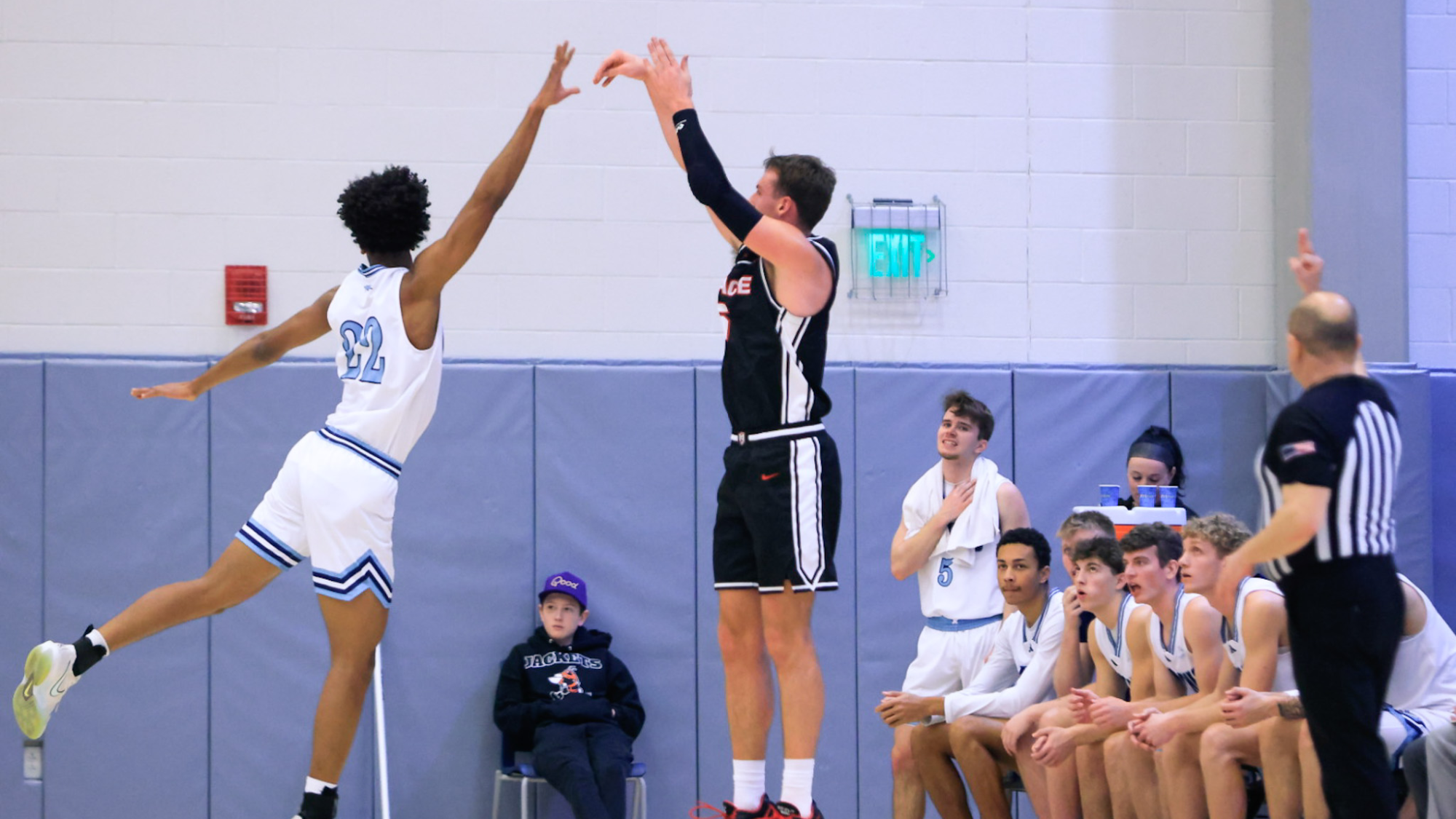 Michael Wellman corner 3pt mvnu MBB 2026