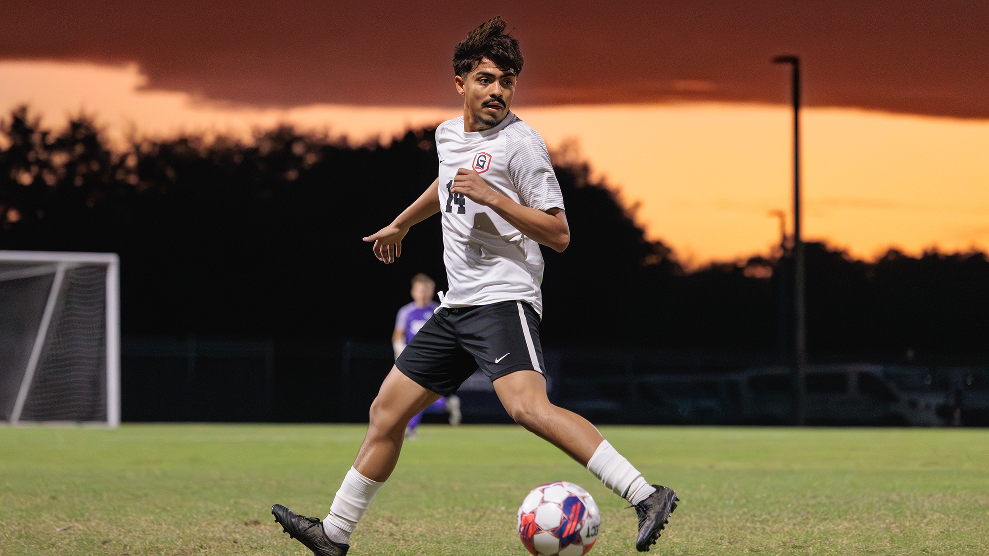 Julian Saldivar MSOC handle ball sunset 2025