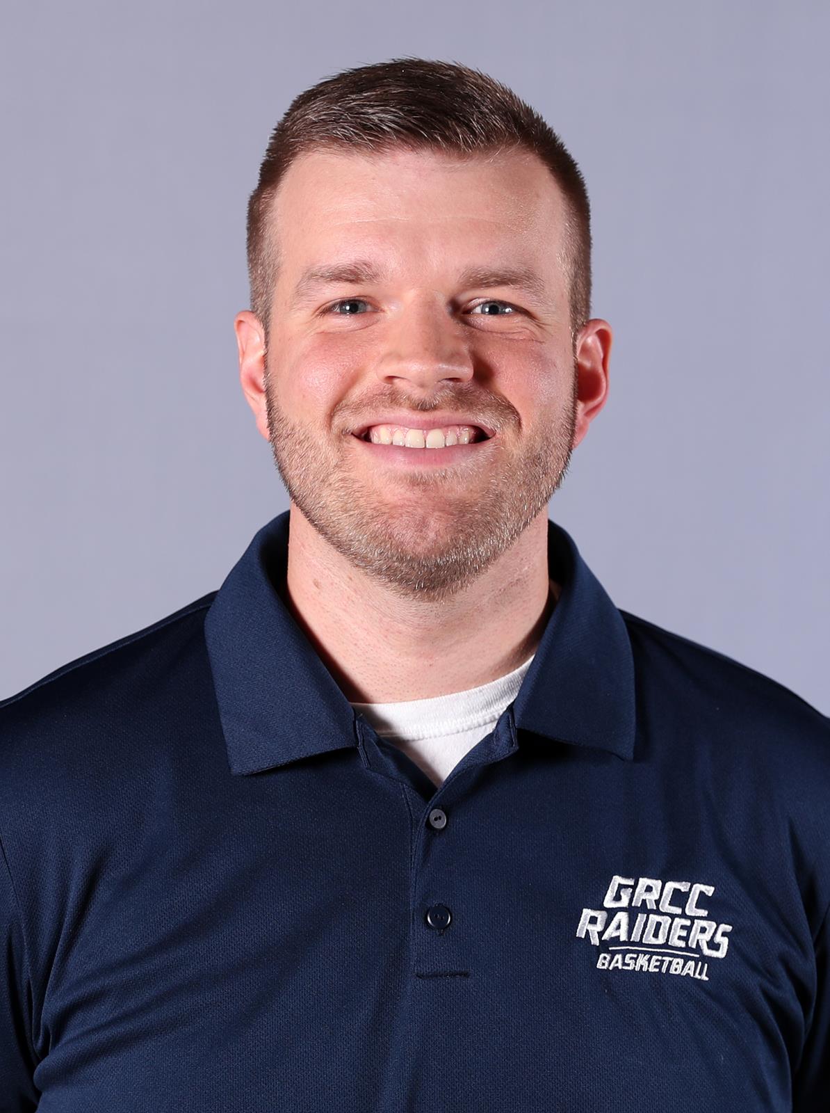 MBB19-20 Coach Fox
