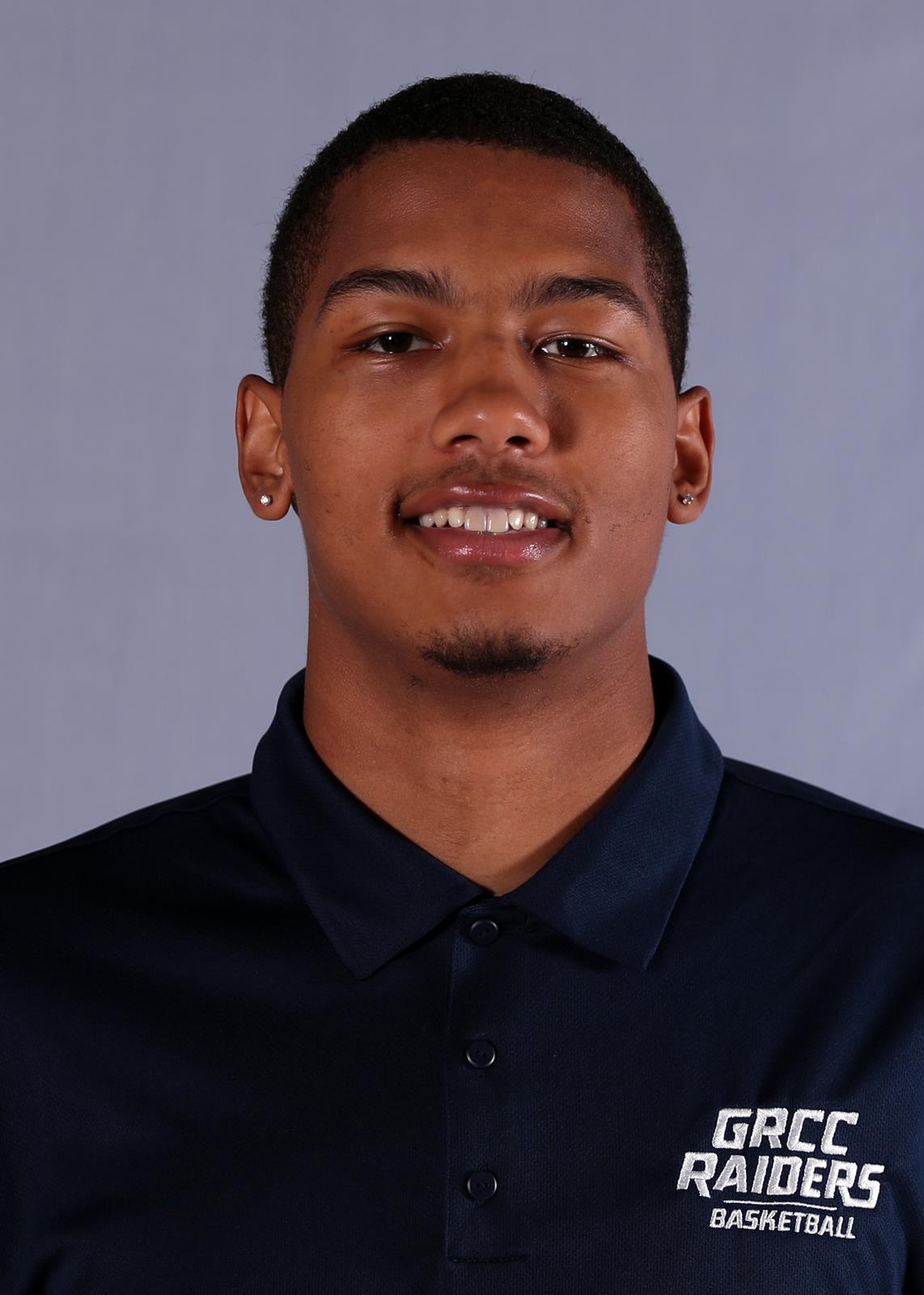 MBB19-20 Coach Robinson