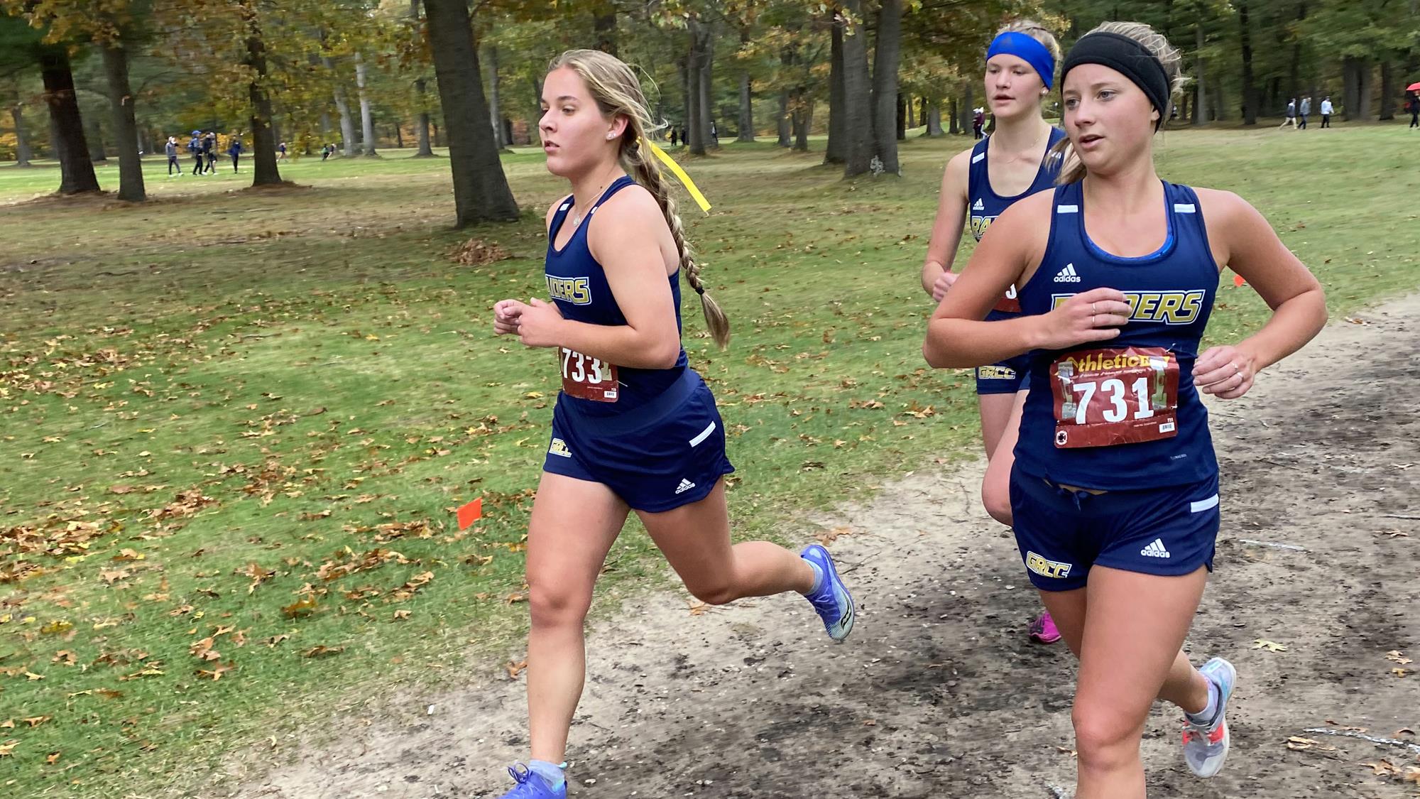 Muskegon Invite Runners