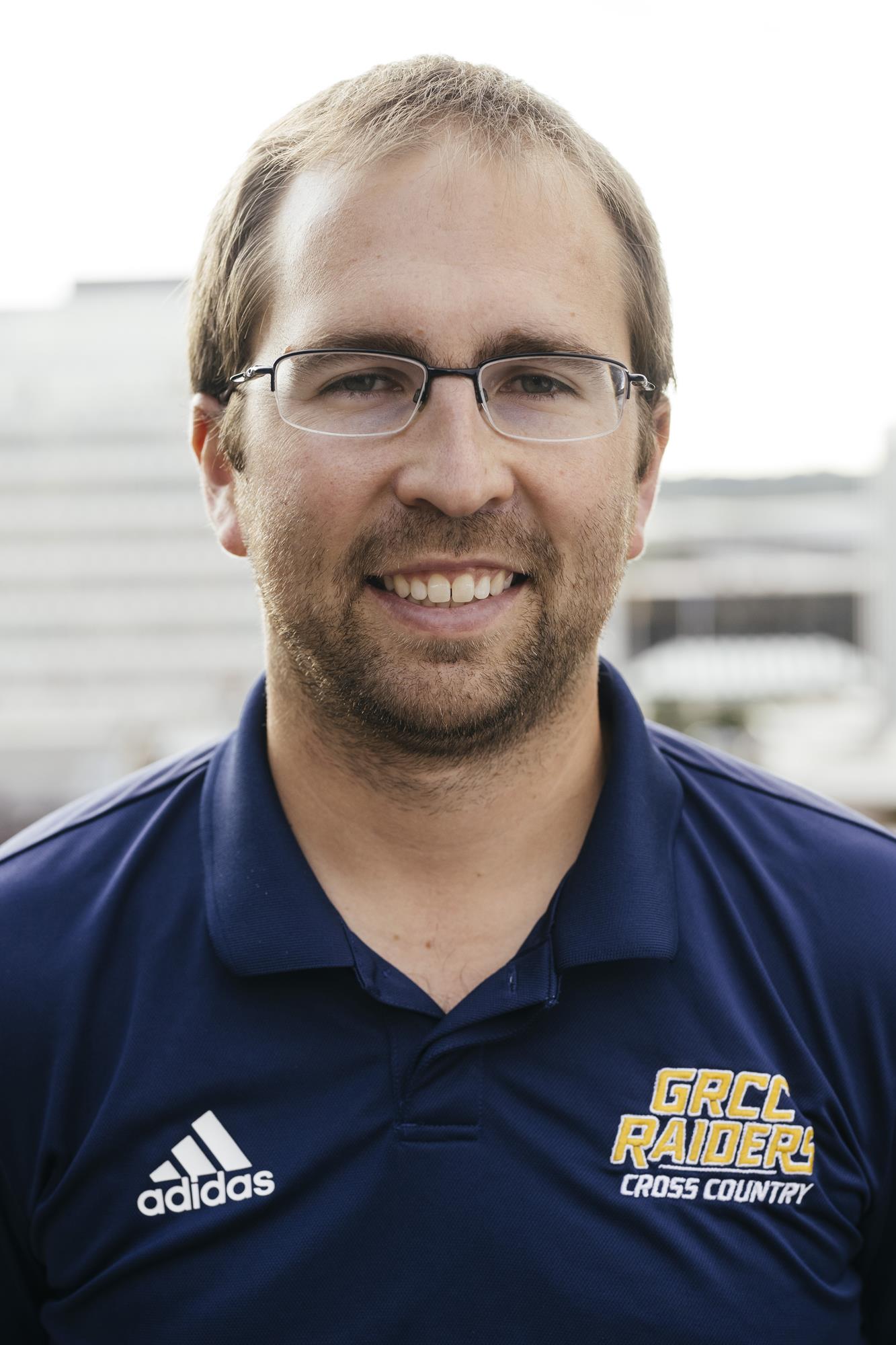 XC21 Coach Lacy