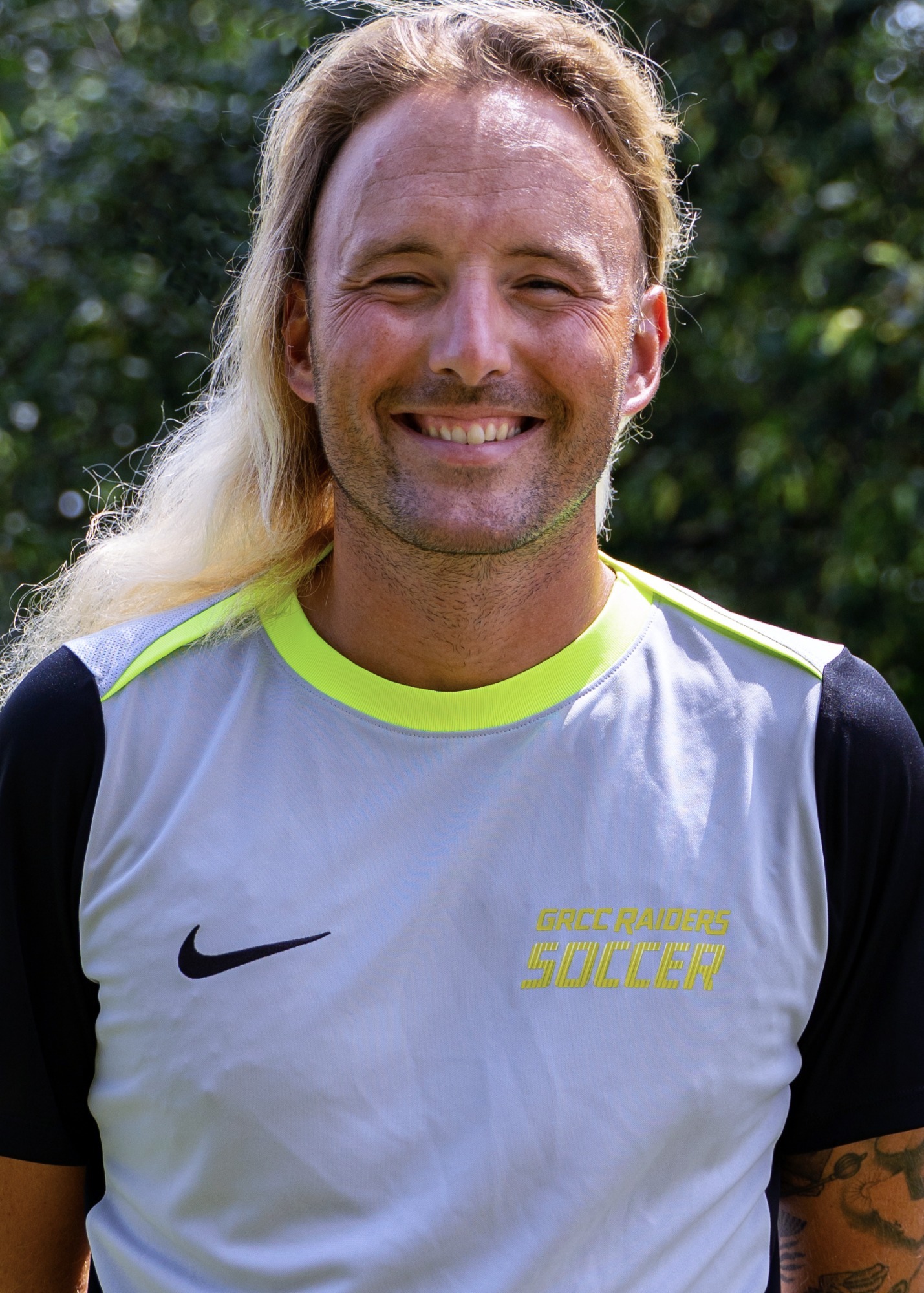 WS25 Coach Denham