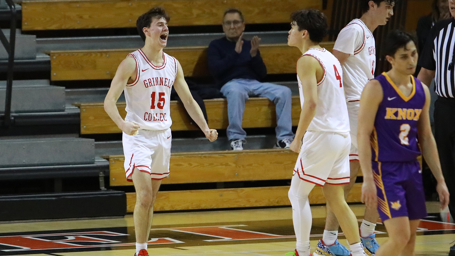 Grinnell men's basketball team moves into MWC lead with huge victory at