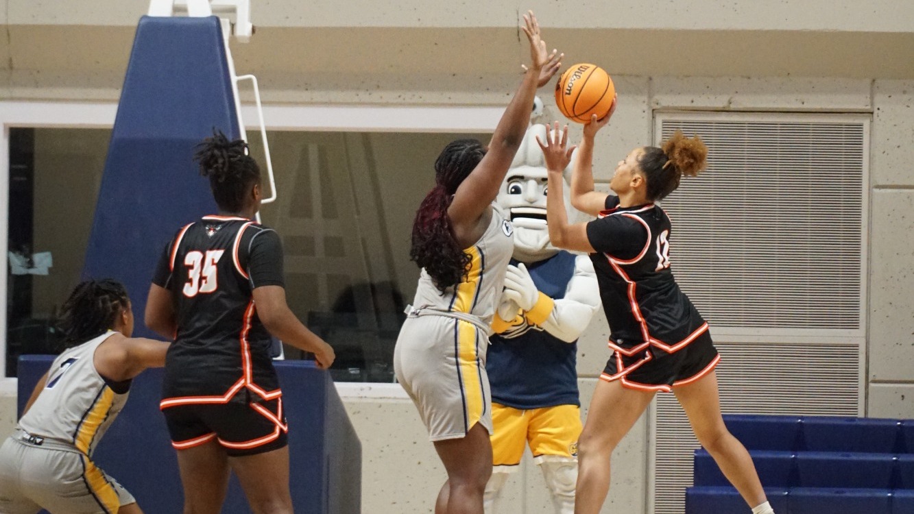 Jackson Block vs AUM