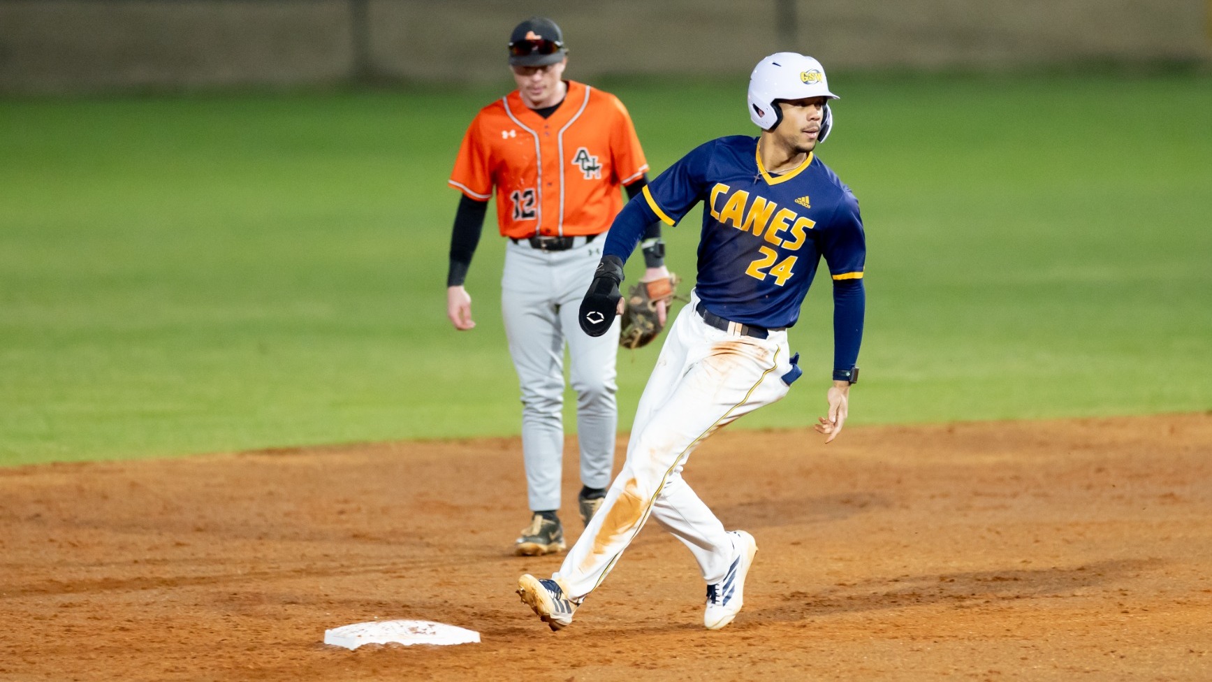 Gipson rounding second vs AUM
