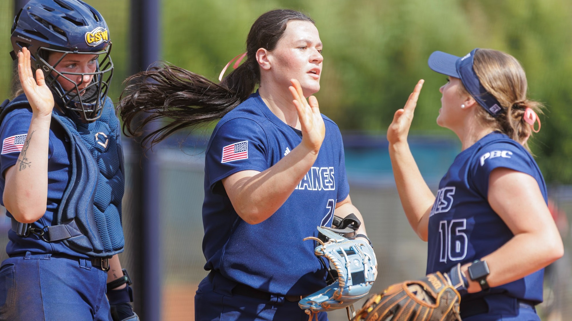 Jackie Burns getting a high five