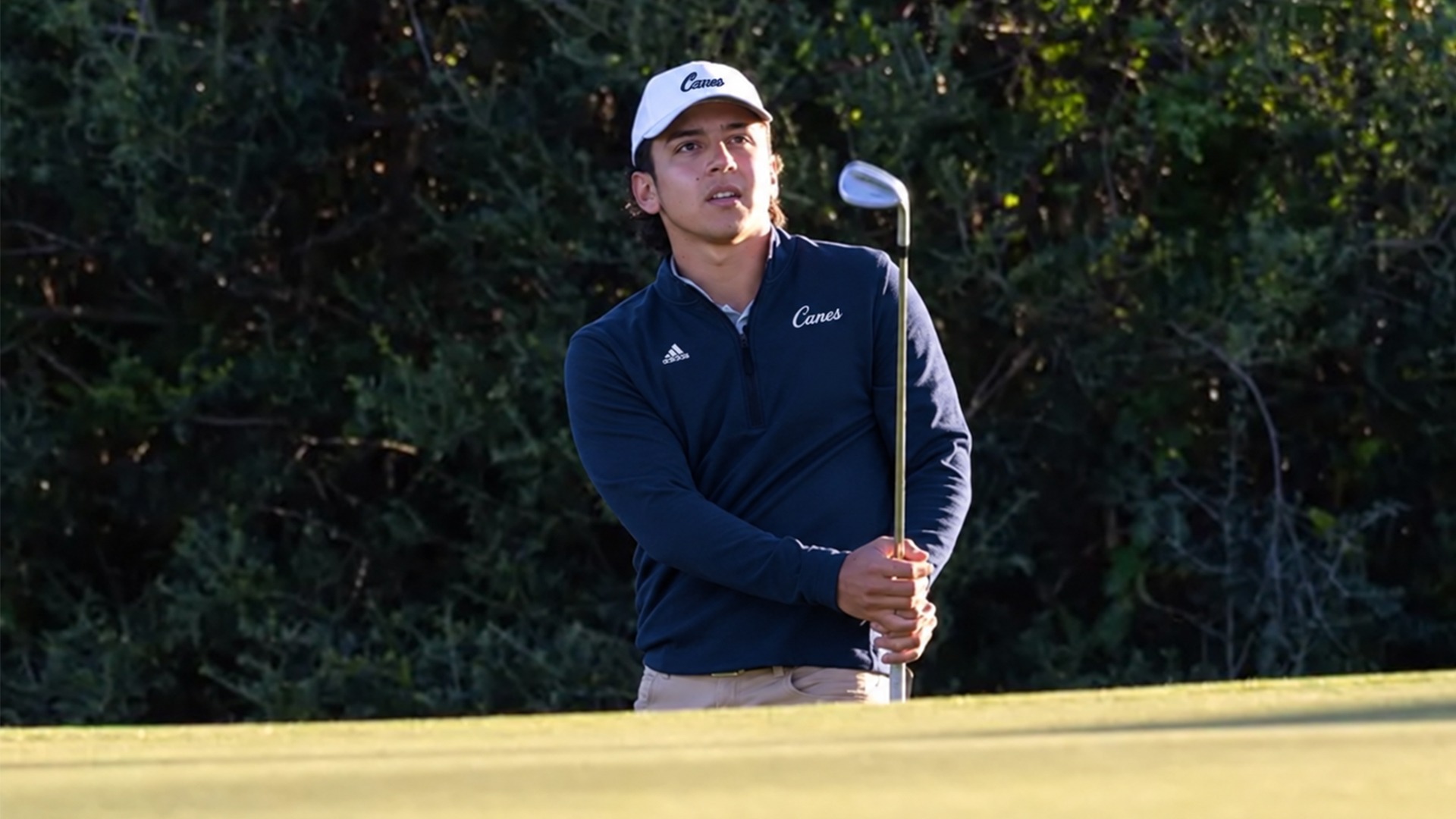 Velasquez follows through after chip