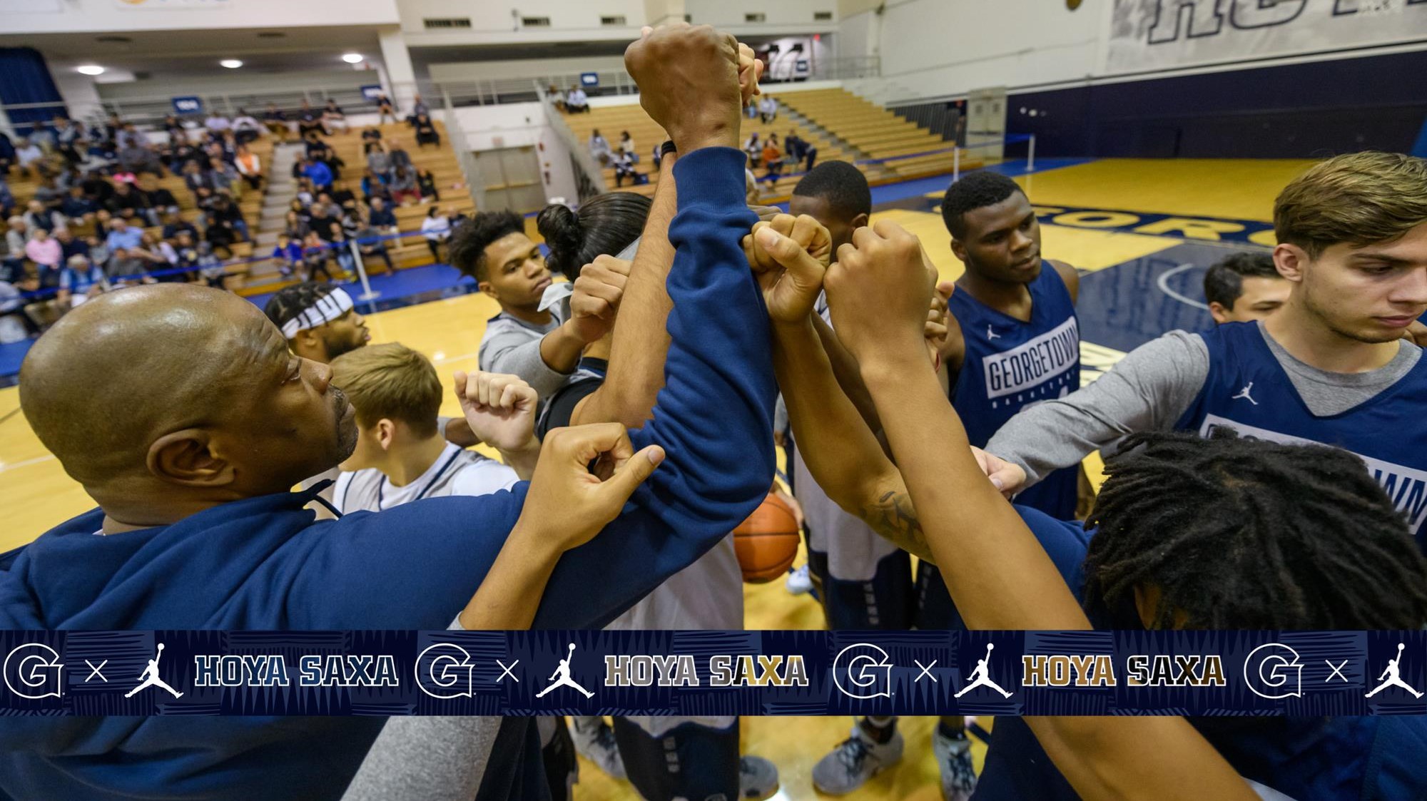 Men’s Basketball Holds Annual Open Practice