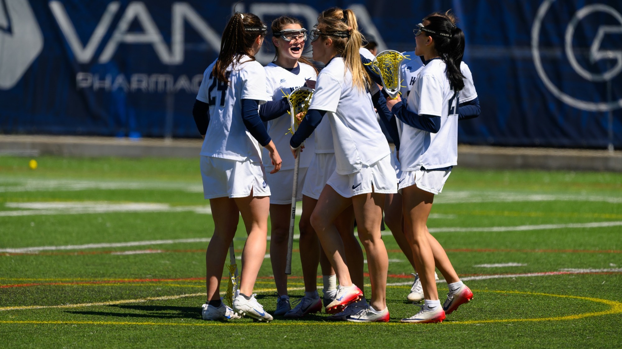 WLAX 26 den
