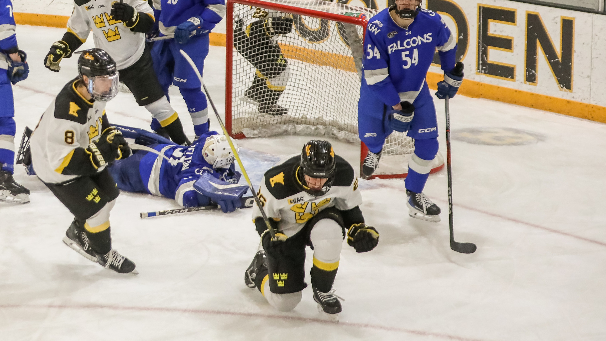 121425_MH_Recap_Photo