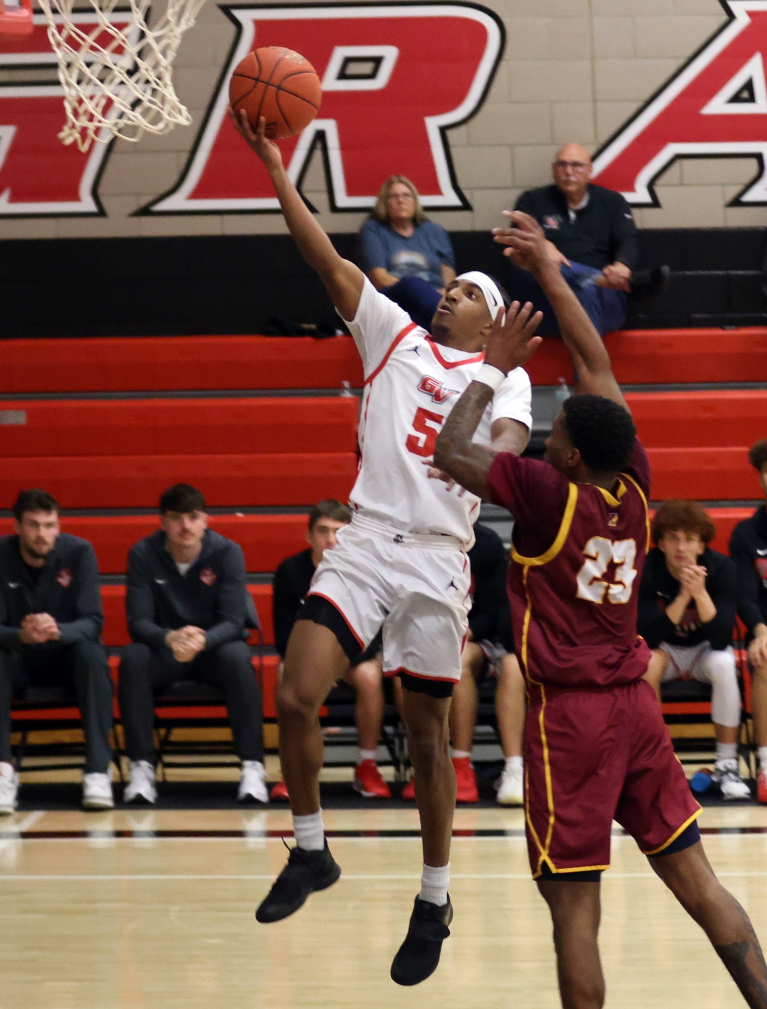 GVU Mens Basketball vs York Article Photo