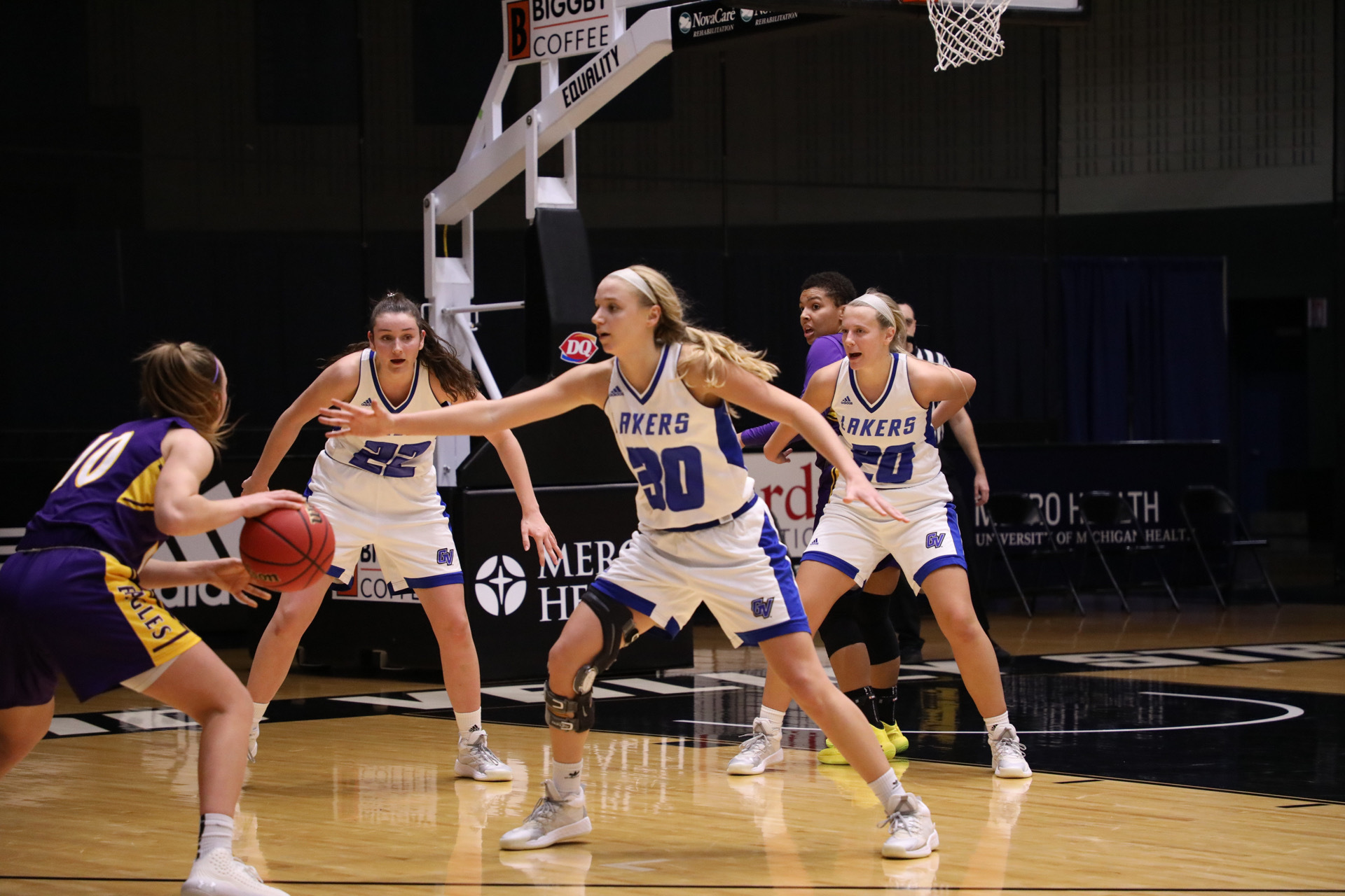 Lakers snap Ashland's long win streak, 7368 Grand Valley State