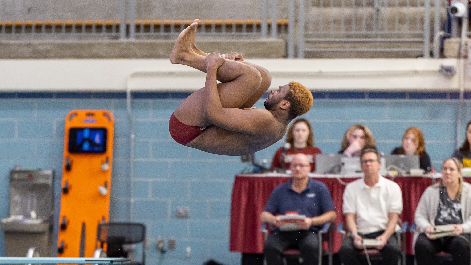 Kevin B diving MIAC Champs