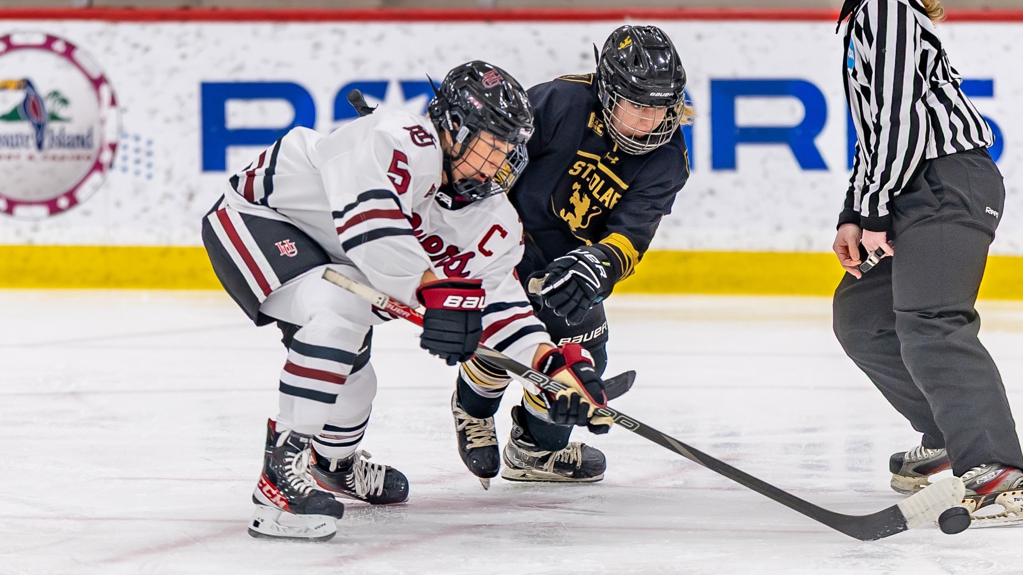 Iyla Ryskamp, Hamline Women's Hockey vs St. Olaf Exhibition