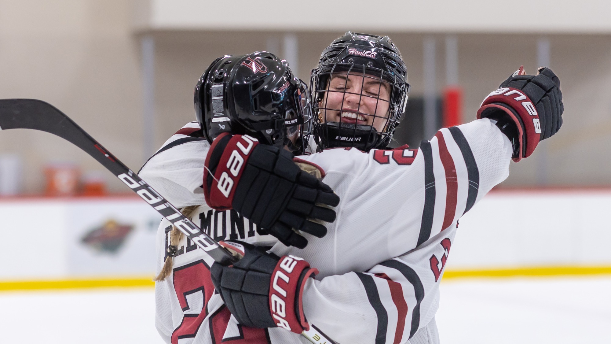 Chamernick, Delmonico Celebrate vs Augsburg