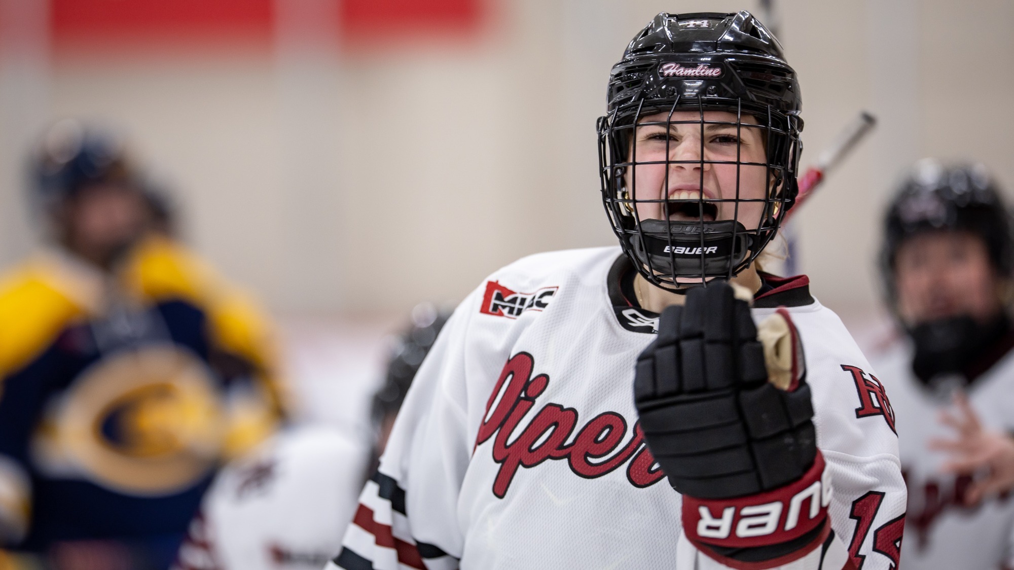 Ella Rothe, Hamline Women's Hockey vs UW-Eau Claire