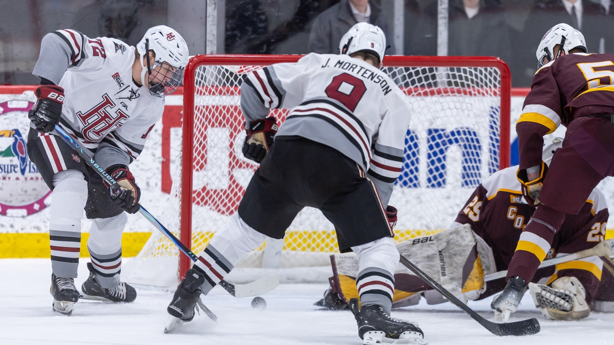 Hamline Men's Hockey action shot vs Concordia