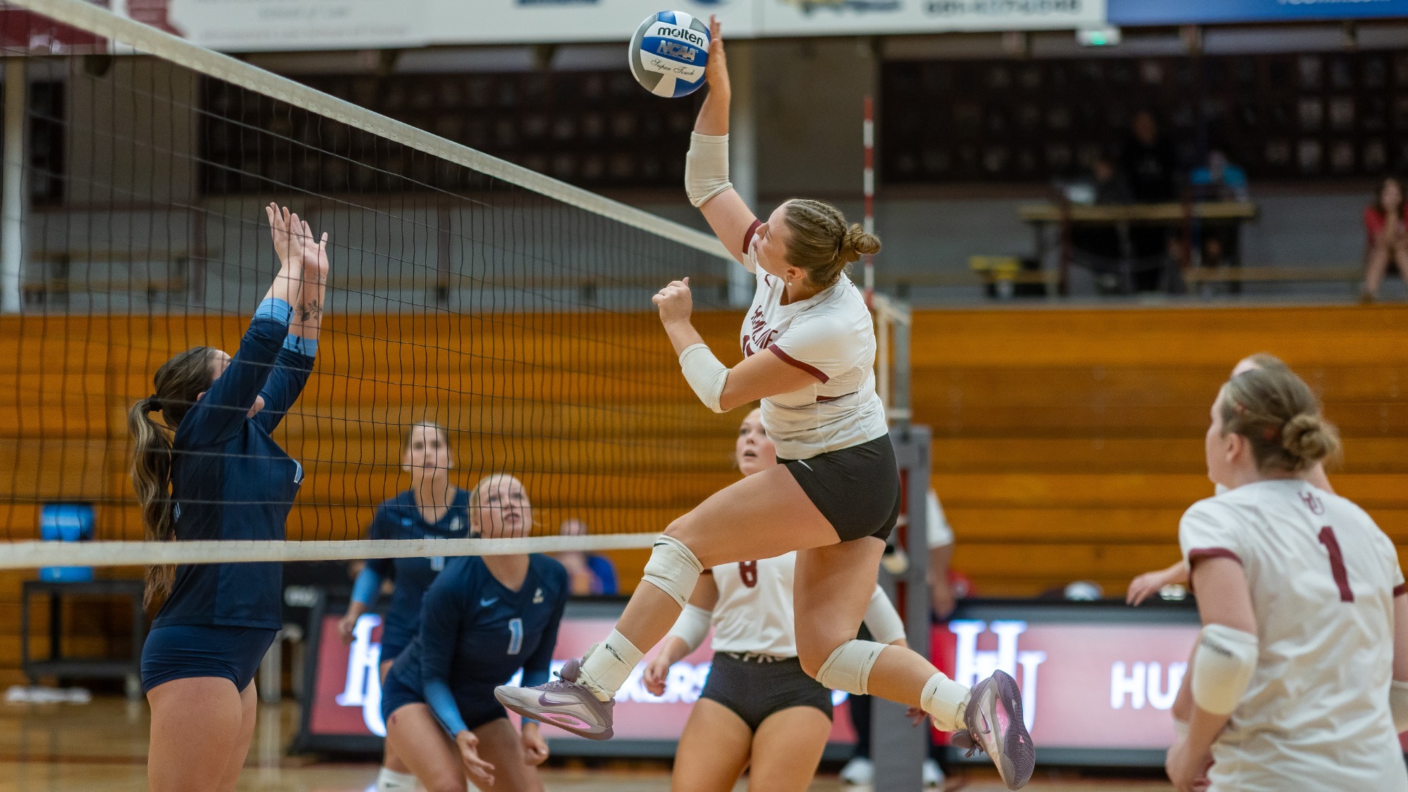 Hamline volleyball during St. Paul Classic tournament 2026