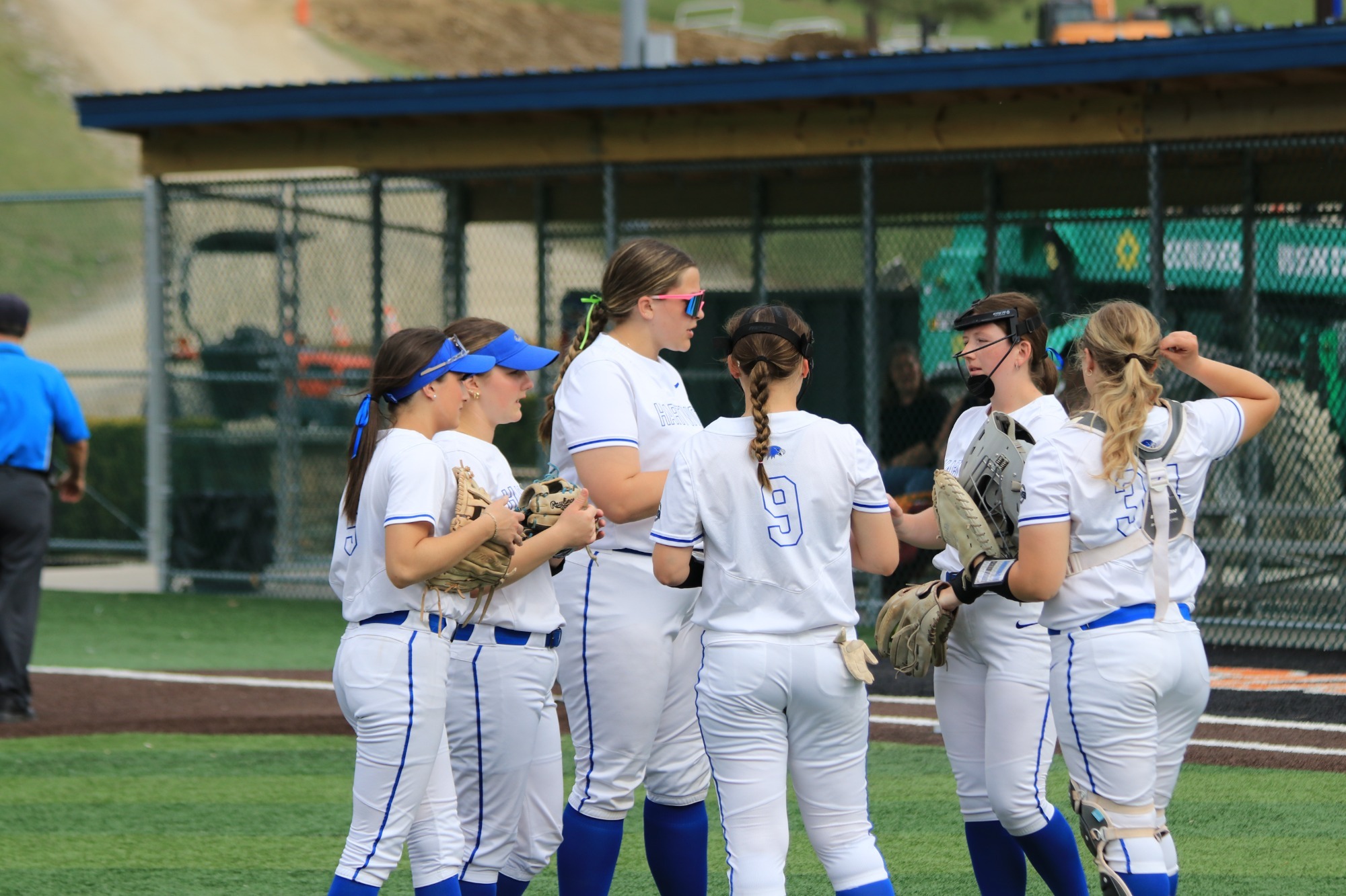 Softball Team Huddle v Alfred U