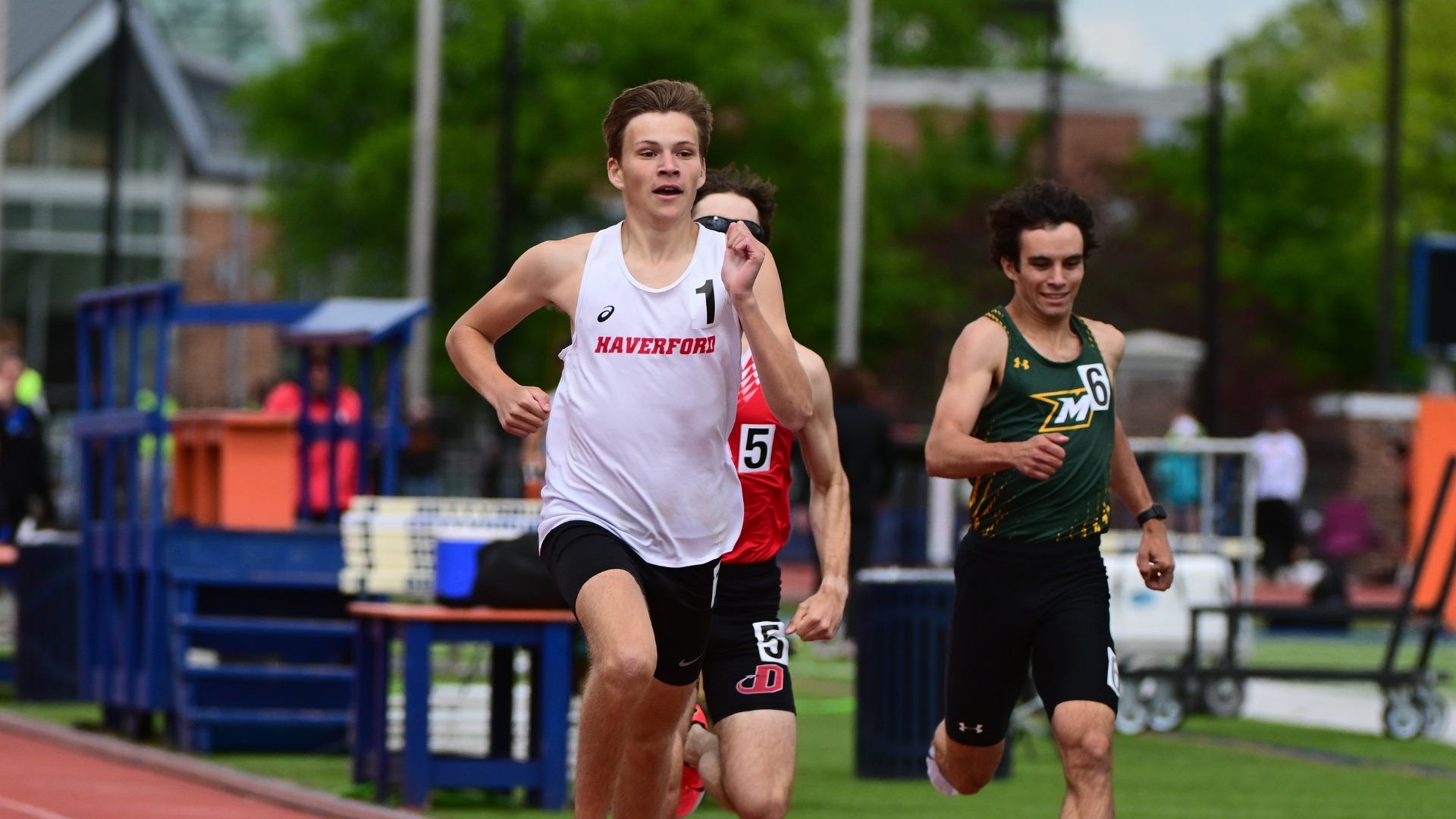 Simon Lane running in the Centennial Conference Championships
