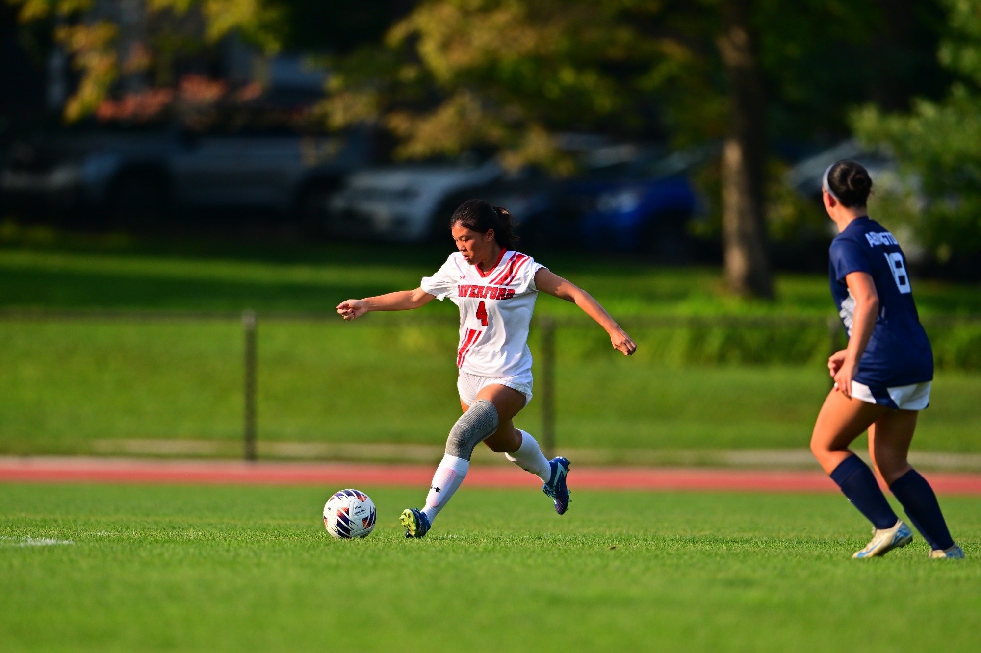 Kyra Spears dribbles against PSU Abbington