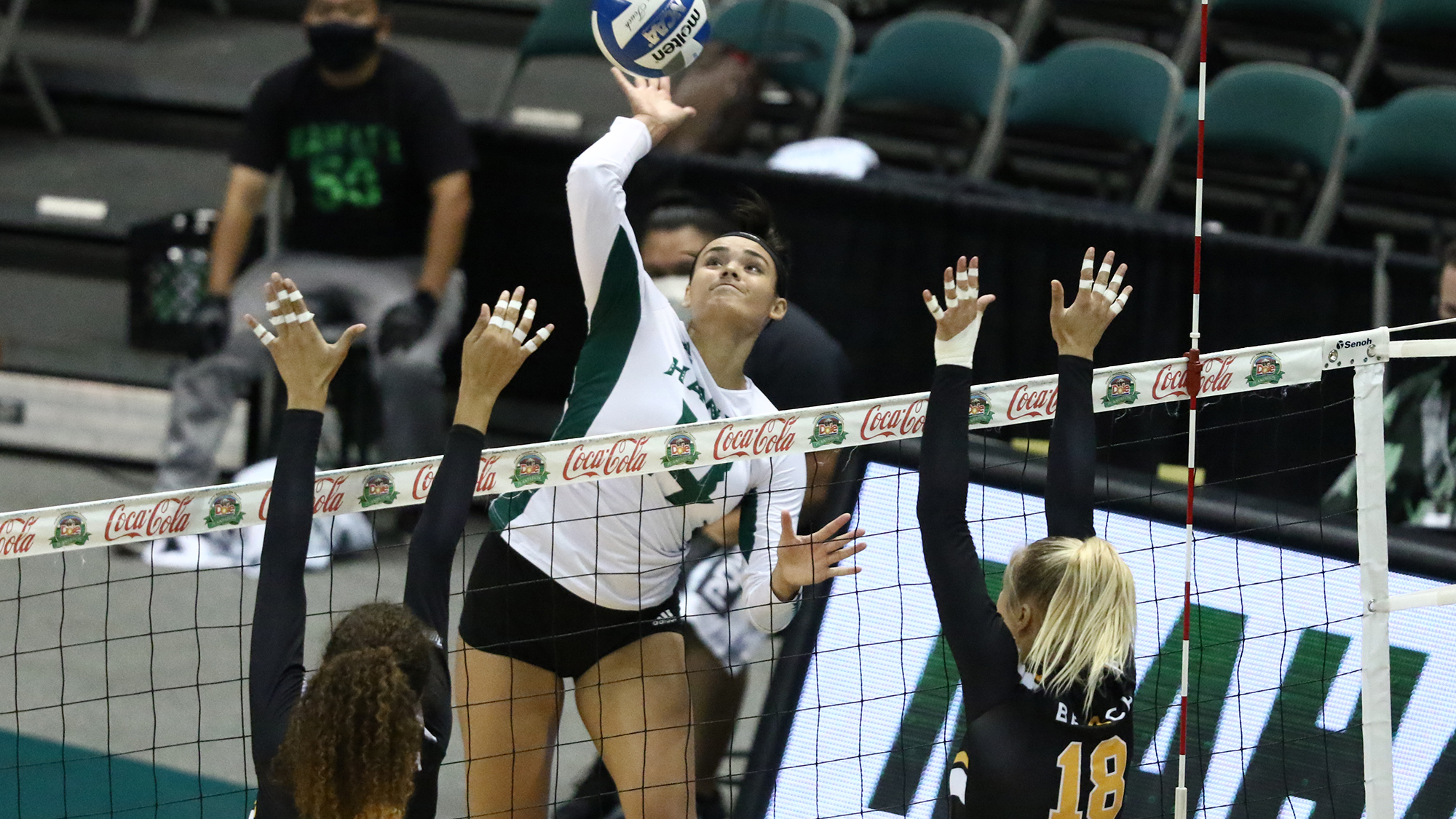 Braelyn Akana - Women's Volleyball - University of Hawai'i at Manoa Athletics
