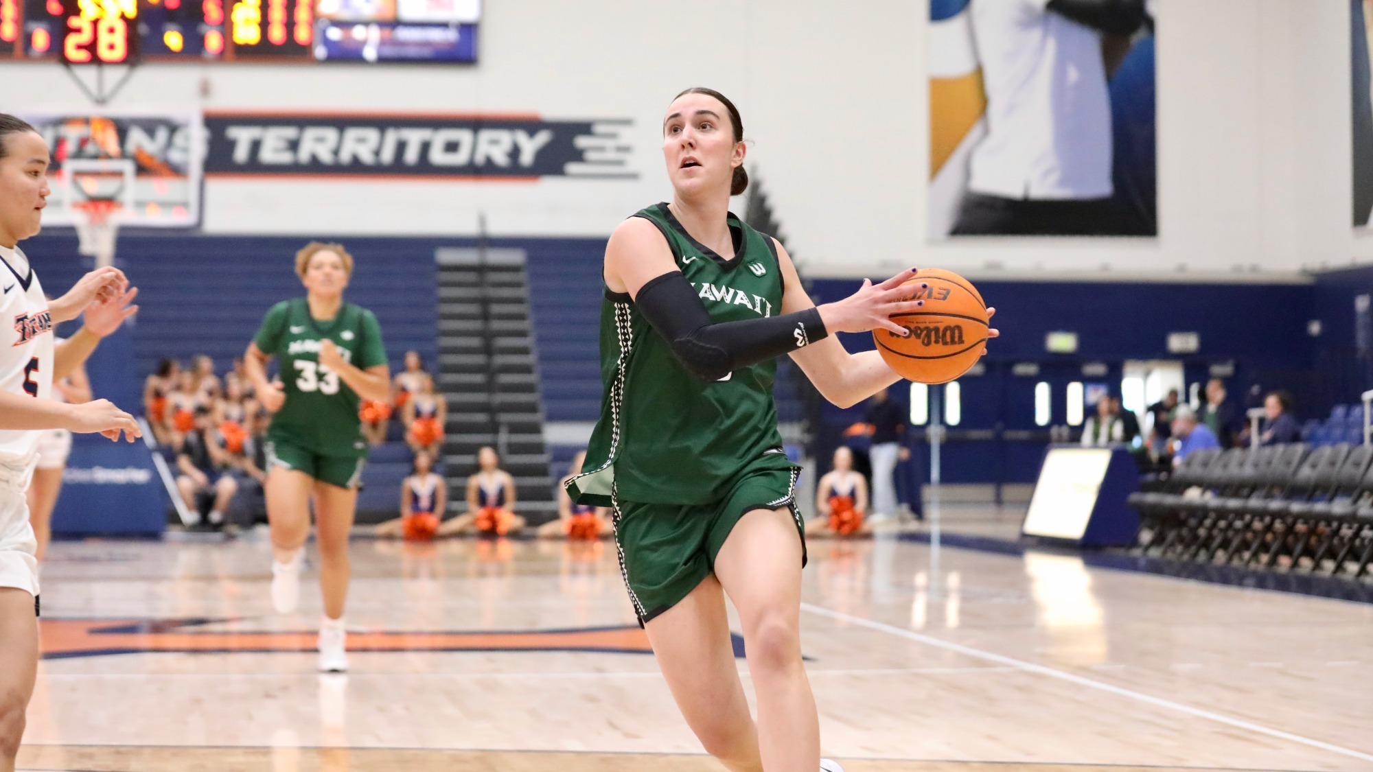 WBB Kyra Webb at CSFullerton