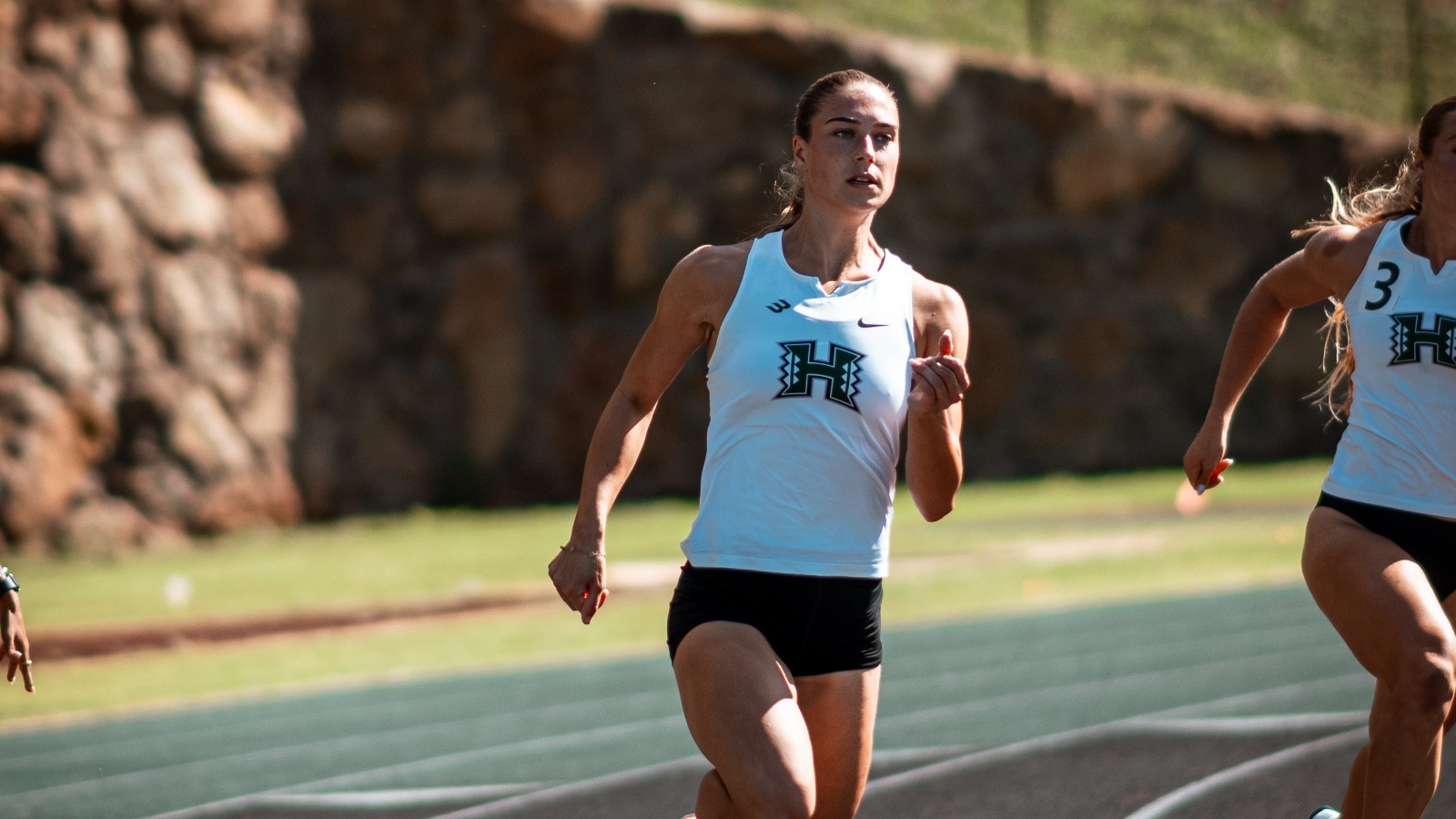 Robyn Larkan Intrasquad Meet