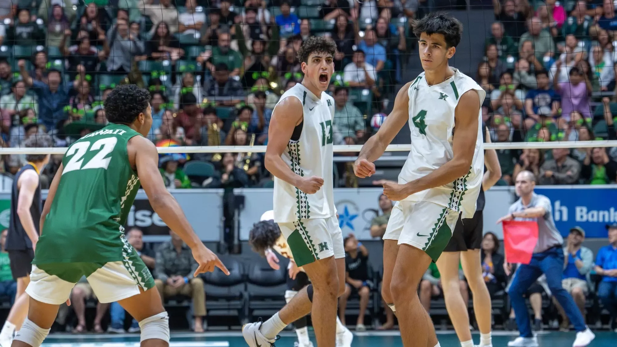 Kainoa Wade celebrates vs. Loyola Chicago