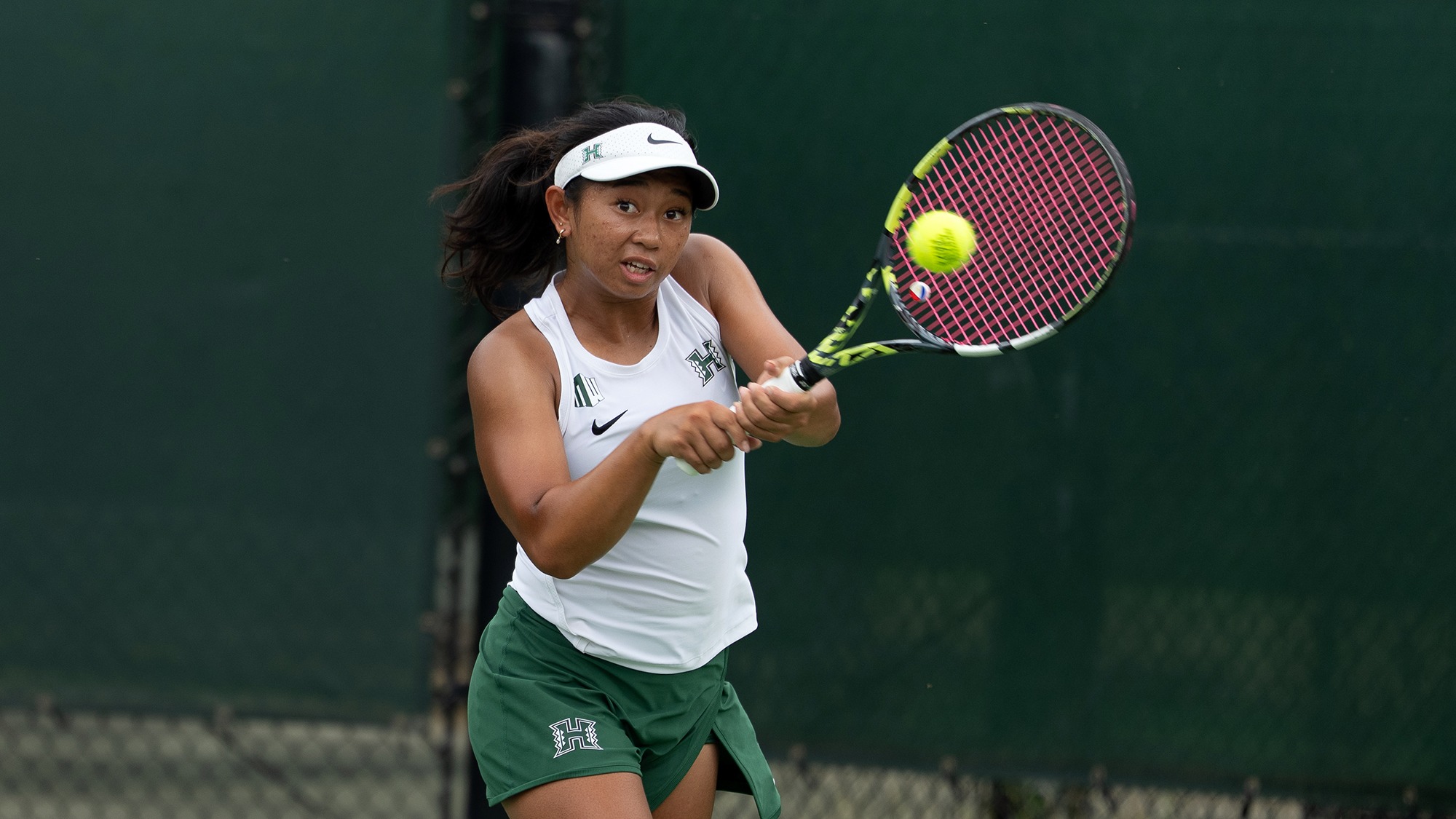 Makeilah Nepomuceno backhand