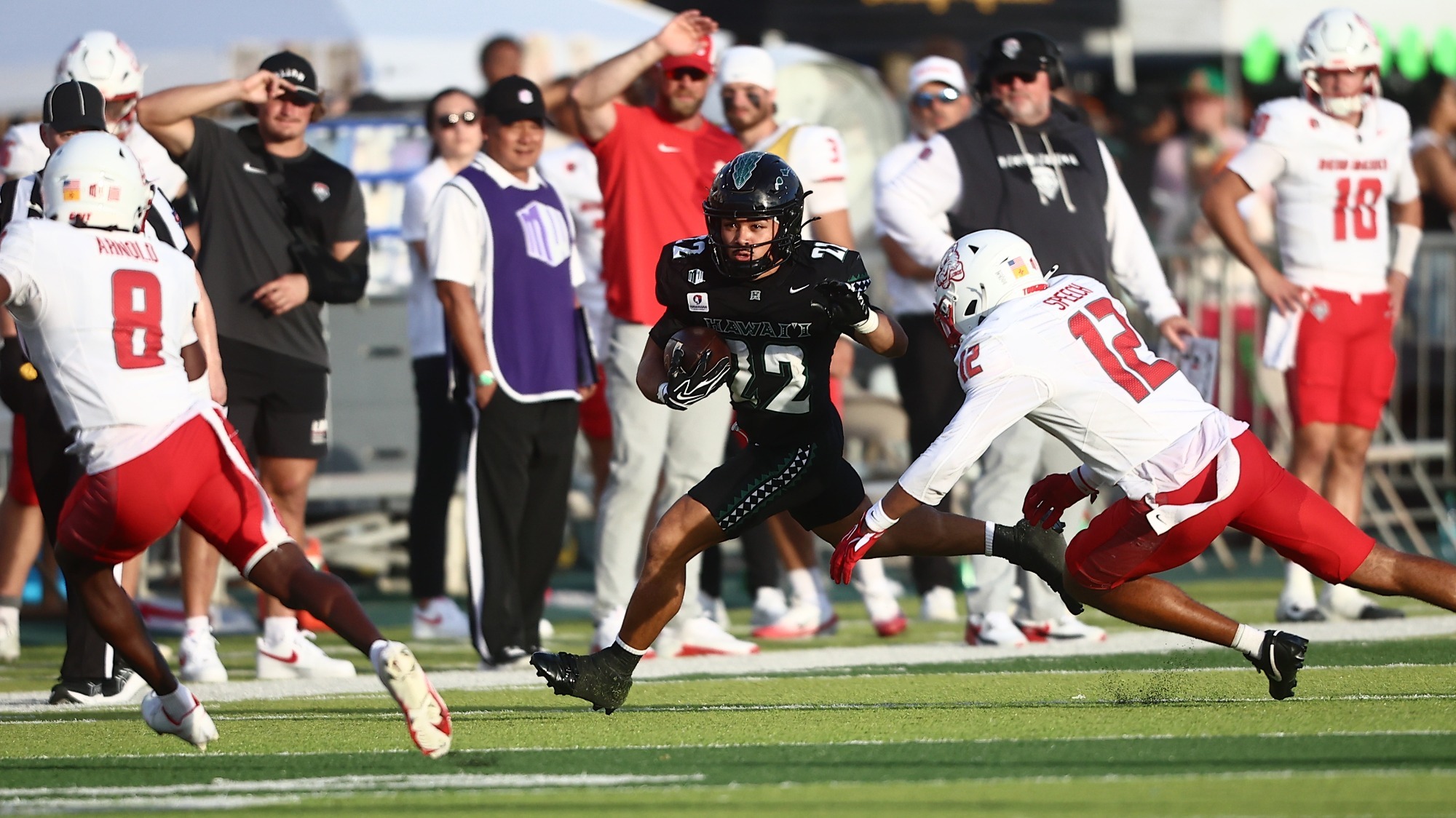 FB Titan Lacaden vs. UNM