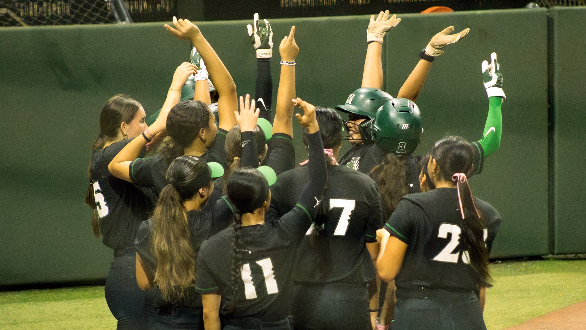 Briana Maio-Silva HR vs. Chaminade (10/2/2026)