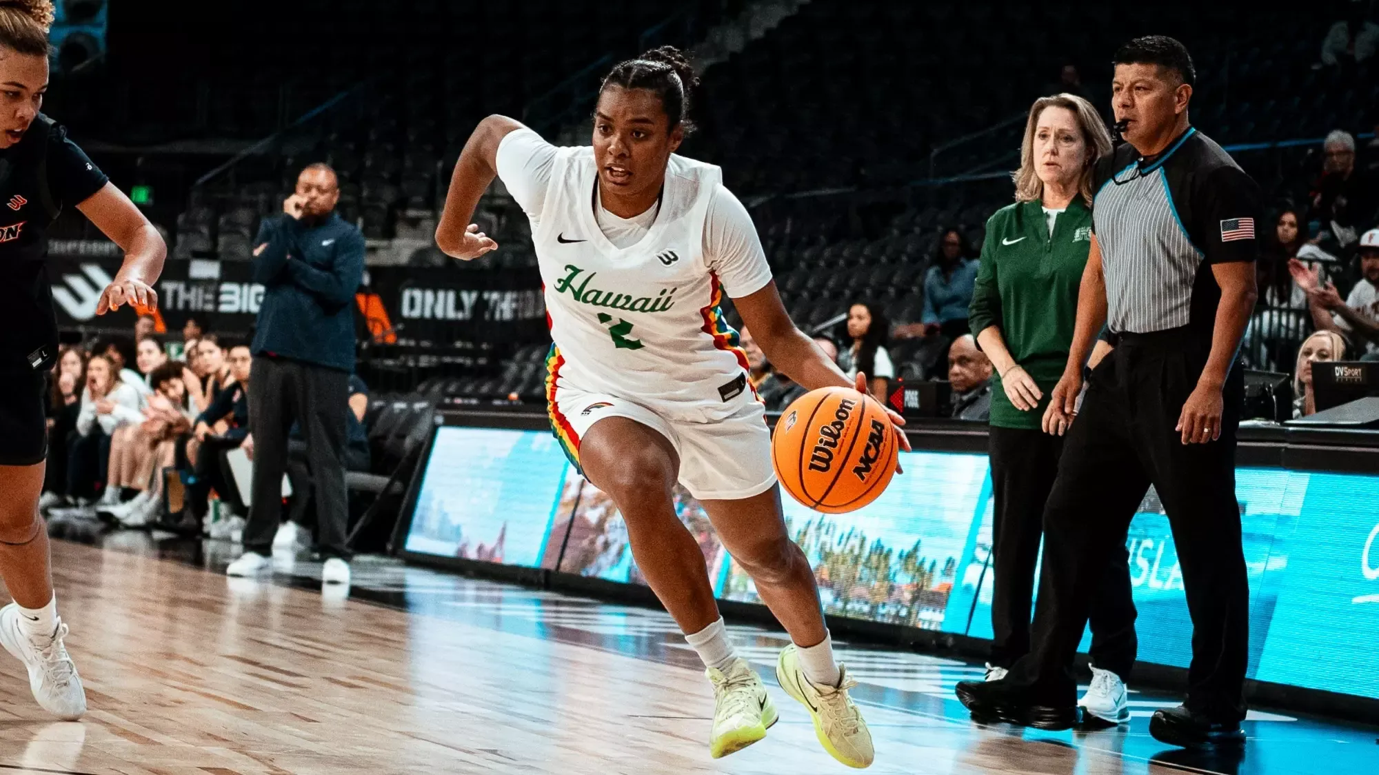 WBB Teyahna Bond vs. Cal State Fullerton