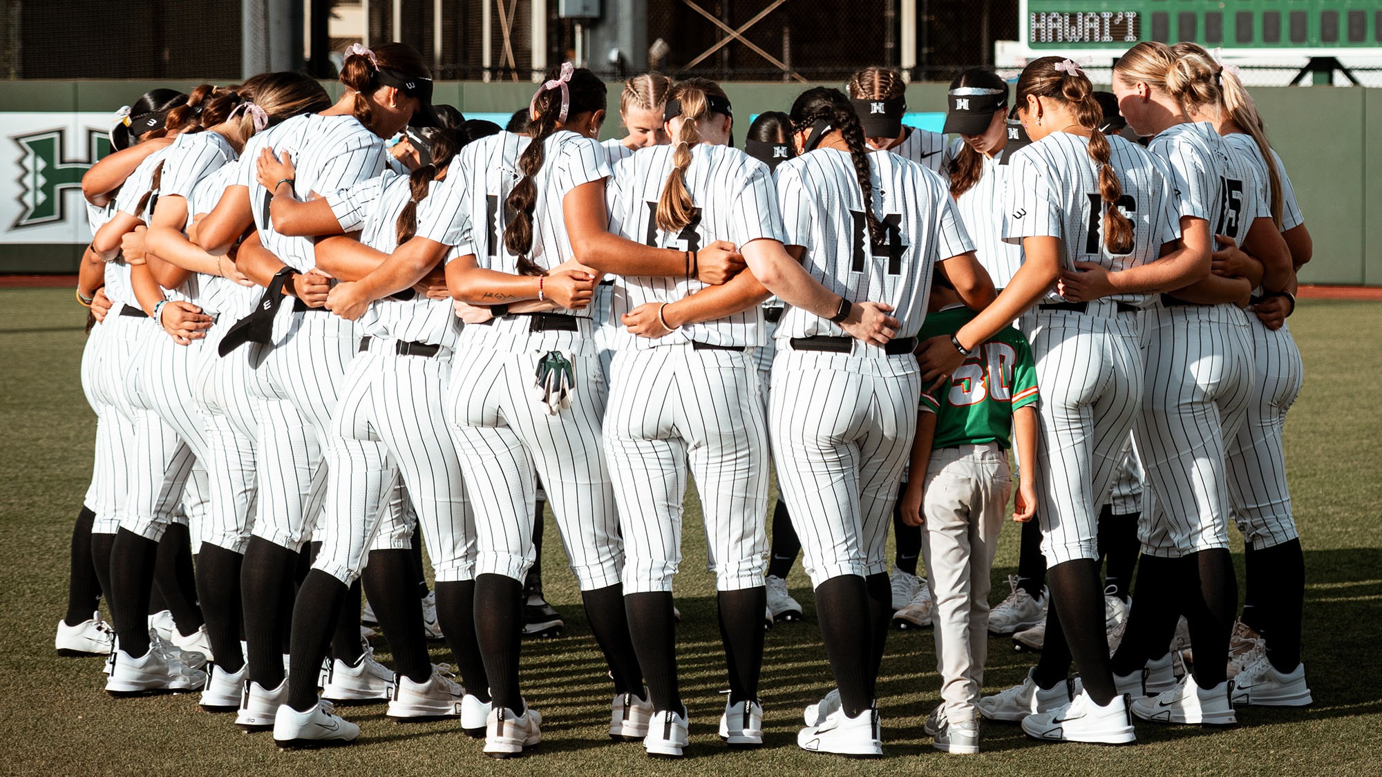 2026 sb team huddle vs. Seattle U