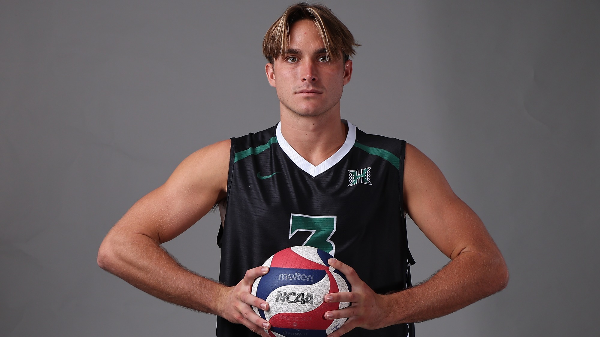 MVB Vladimir Kubr posed