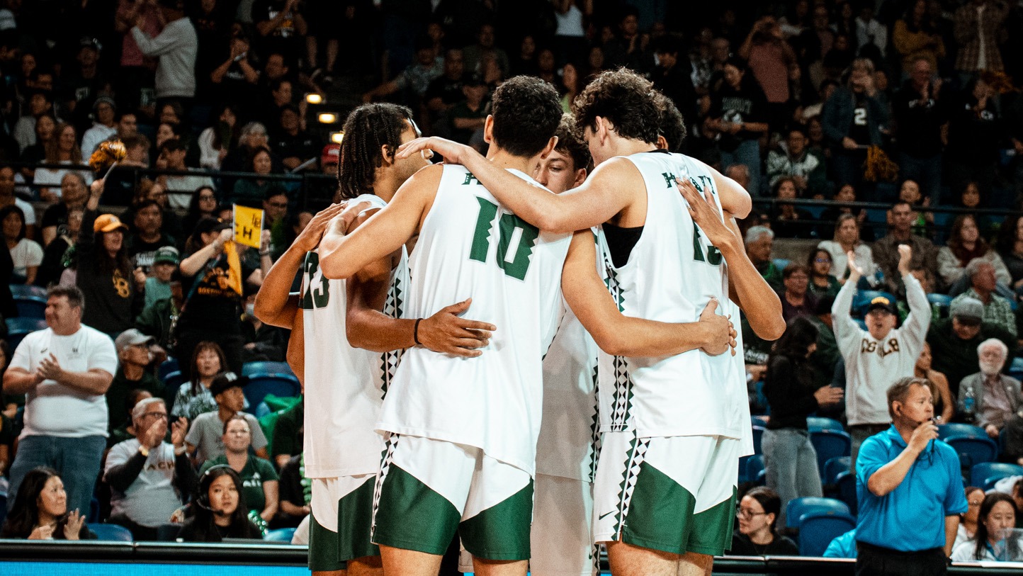MVB huddle vs. LBSU 