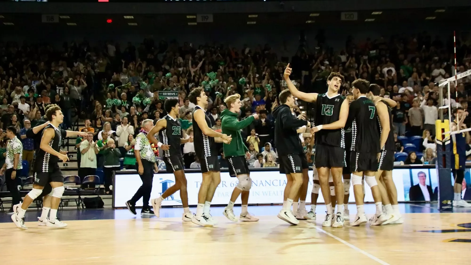 Men's Volleyball celebrates sweep of UC Irvine