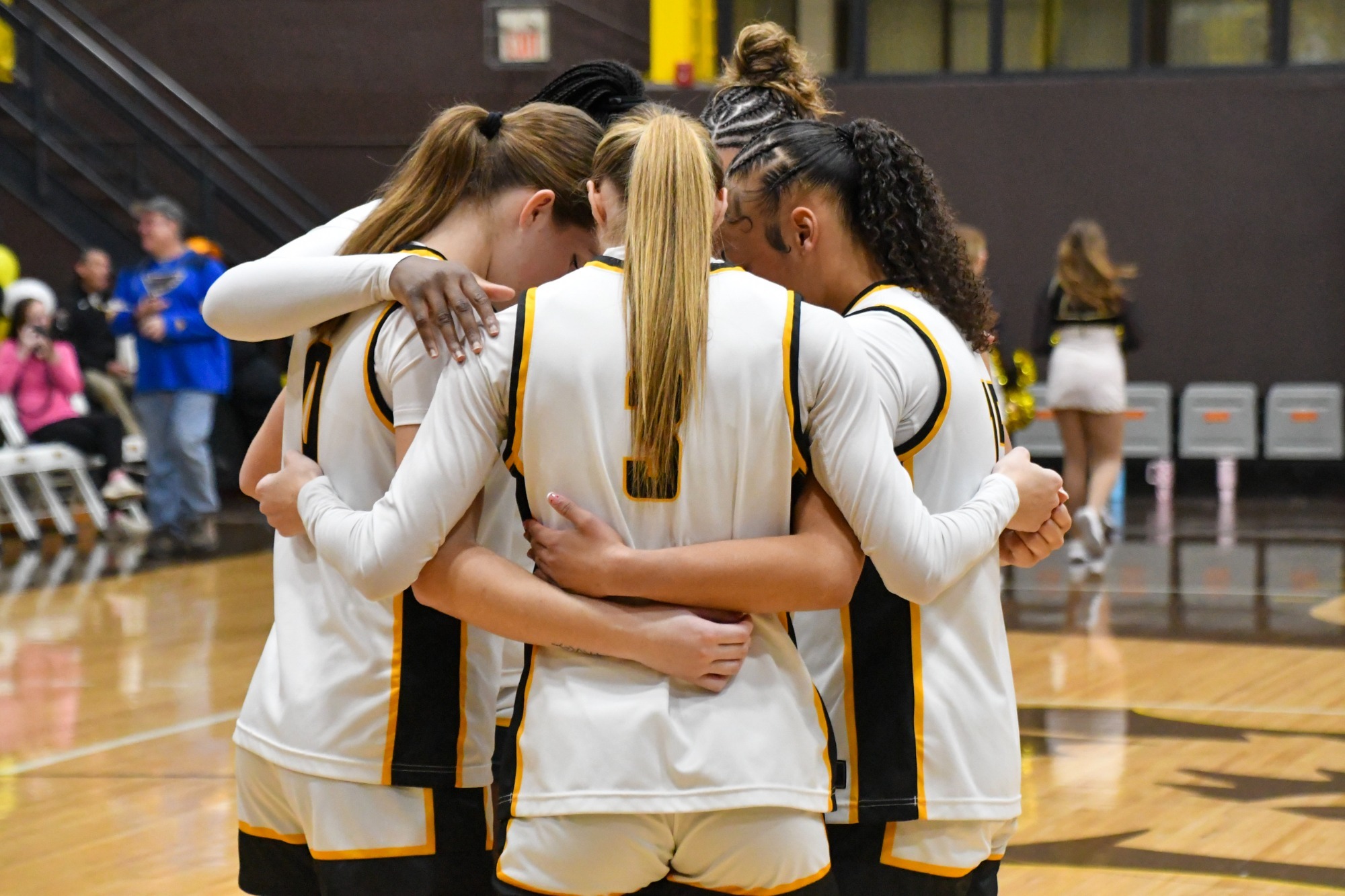 Women's Basketball 25-26