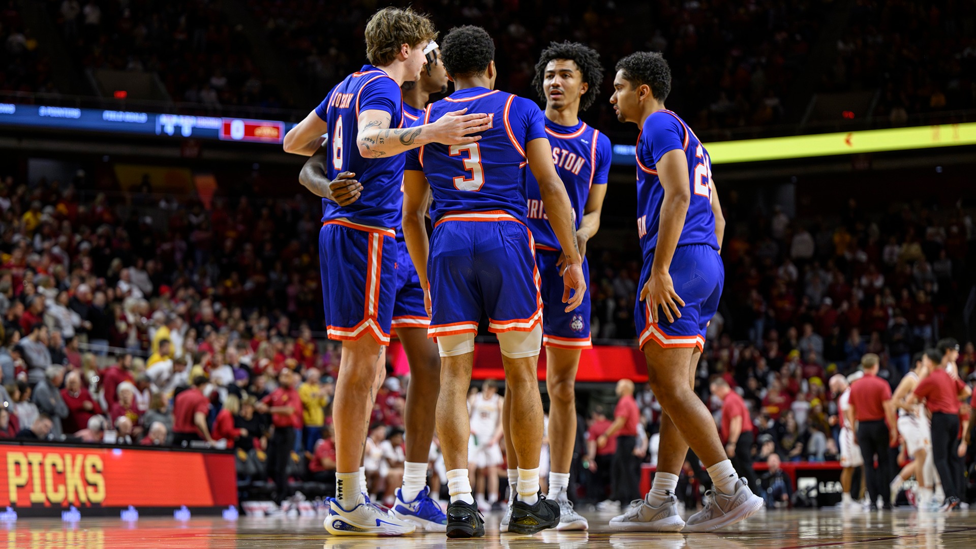 HCU at Iowa State (Team Huddle)